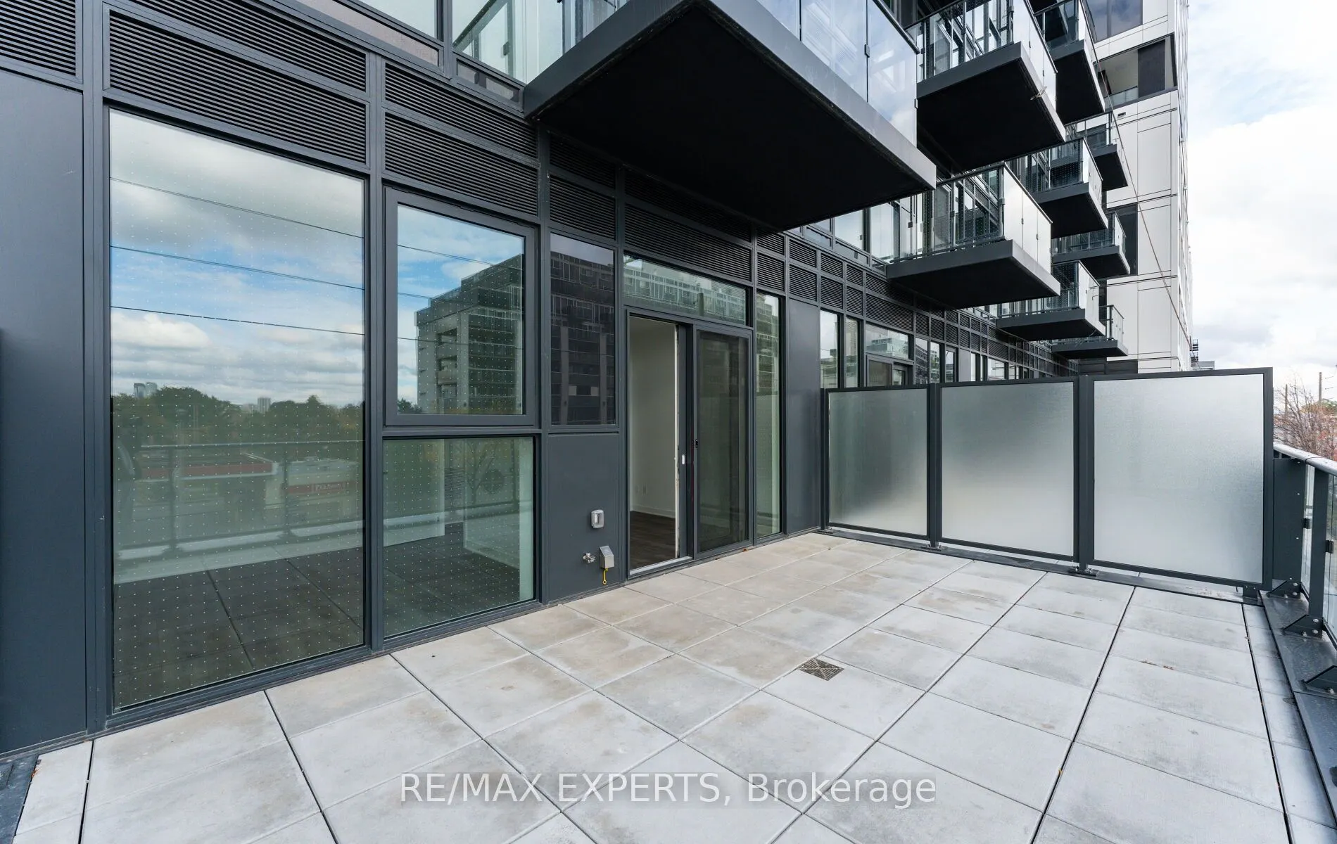 1007 The Queensway, #214