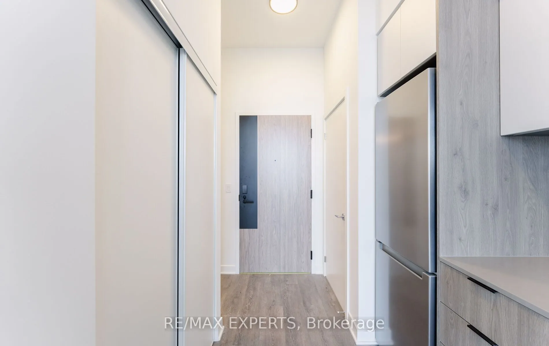 1007 The Queensway, #214