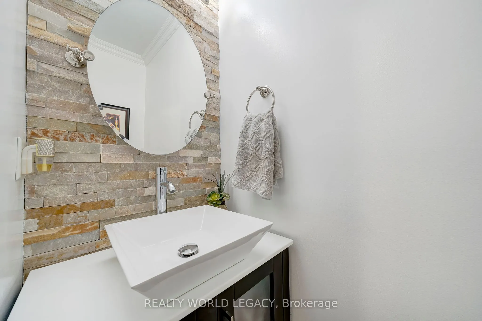 860 Somerville Terrace