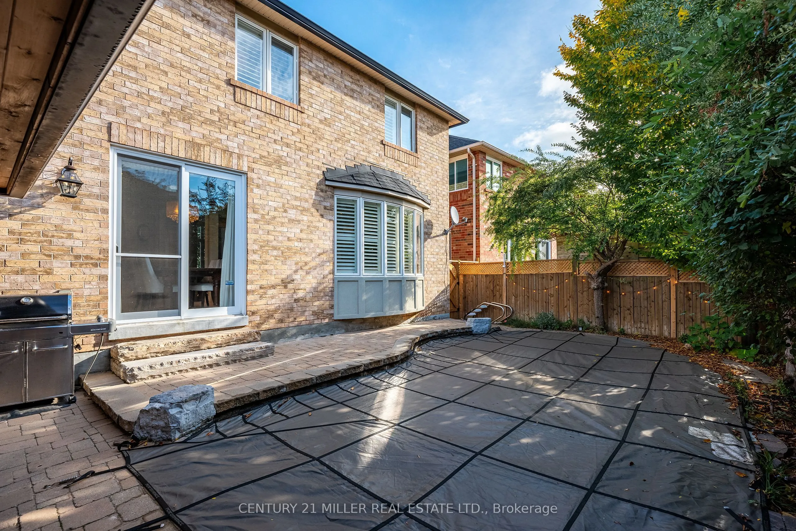 2124 Blackforest Crescent