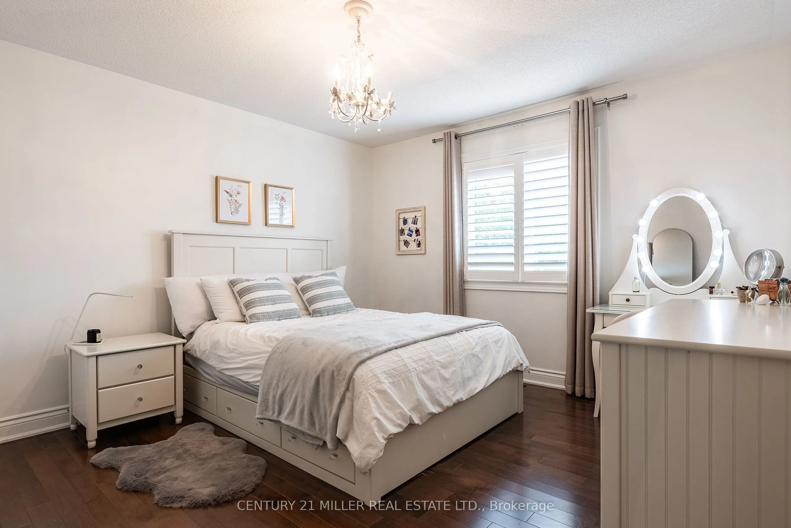 2124 Blackforest Crescent