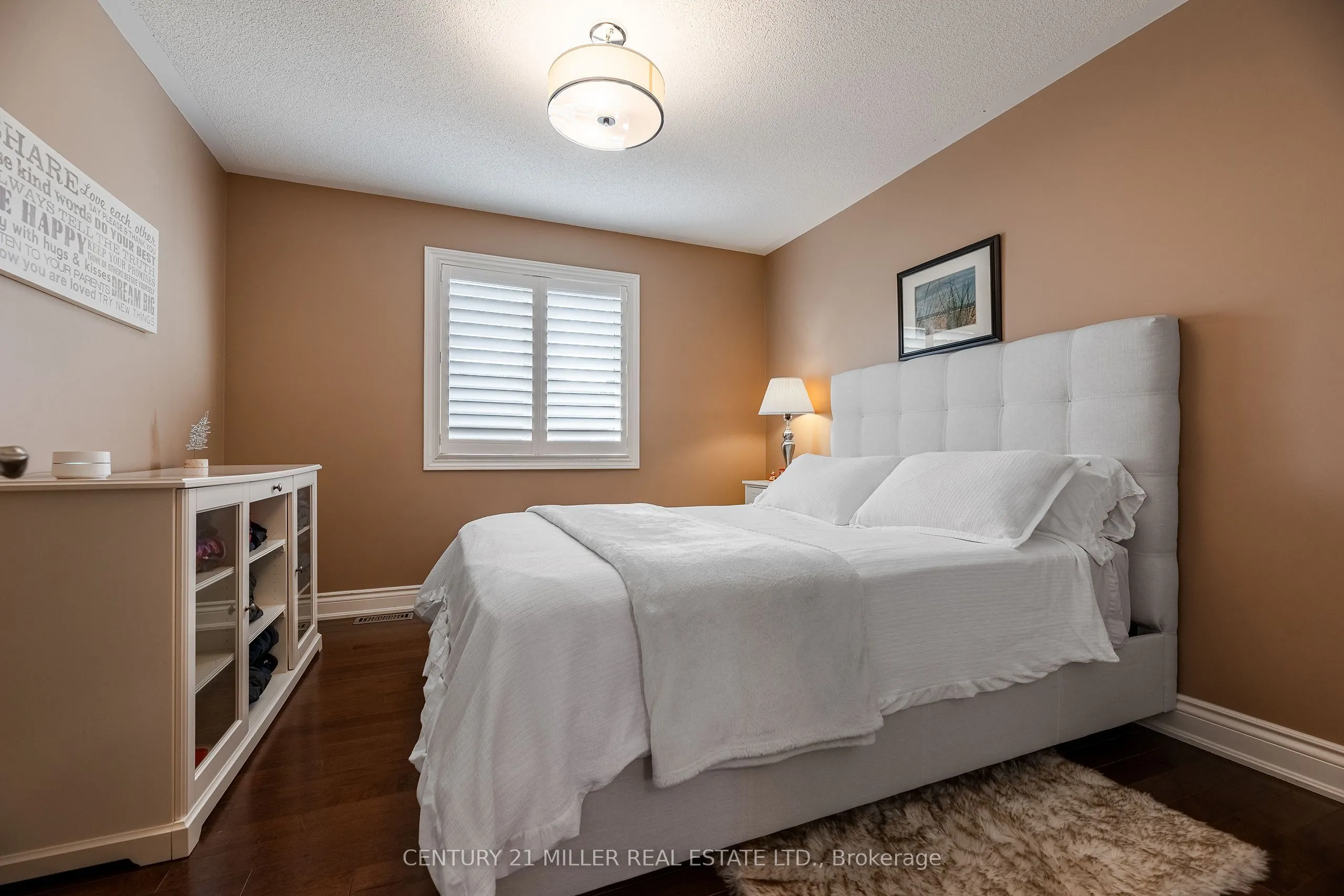 2124 Blackforest Crescent