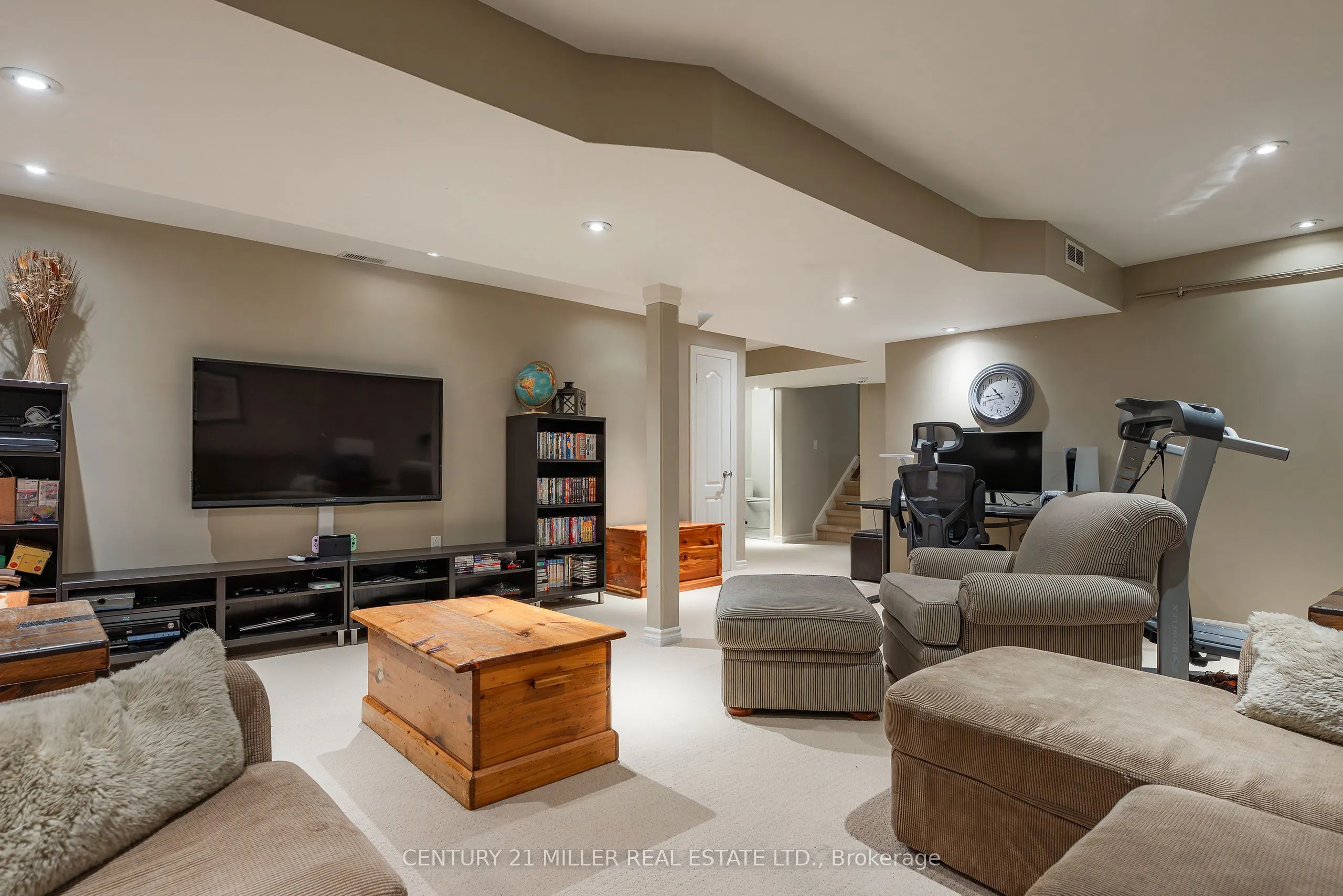 2124 Blackforest Crescent