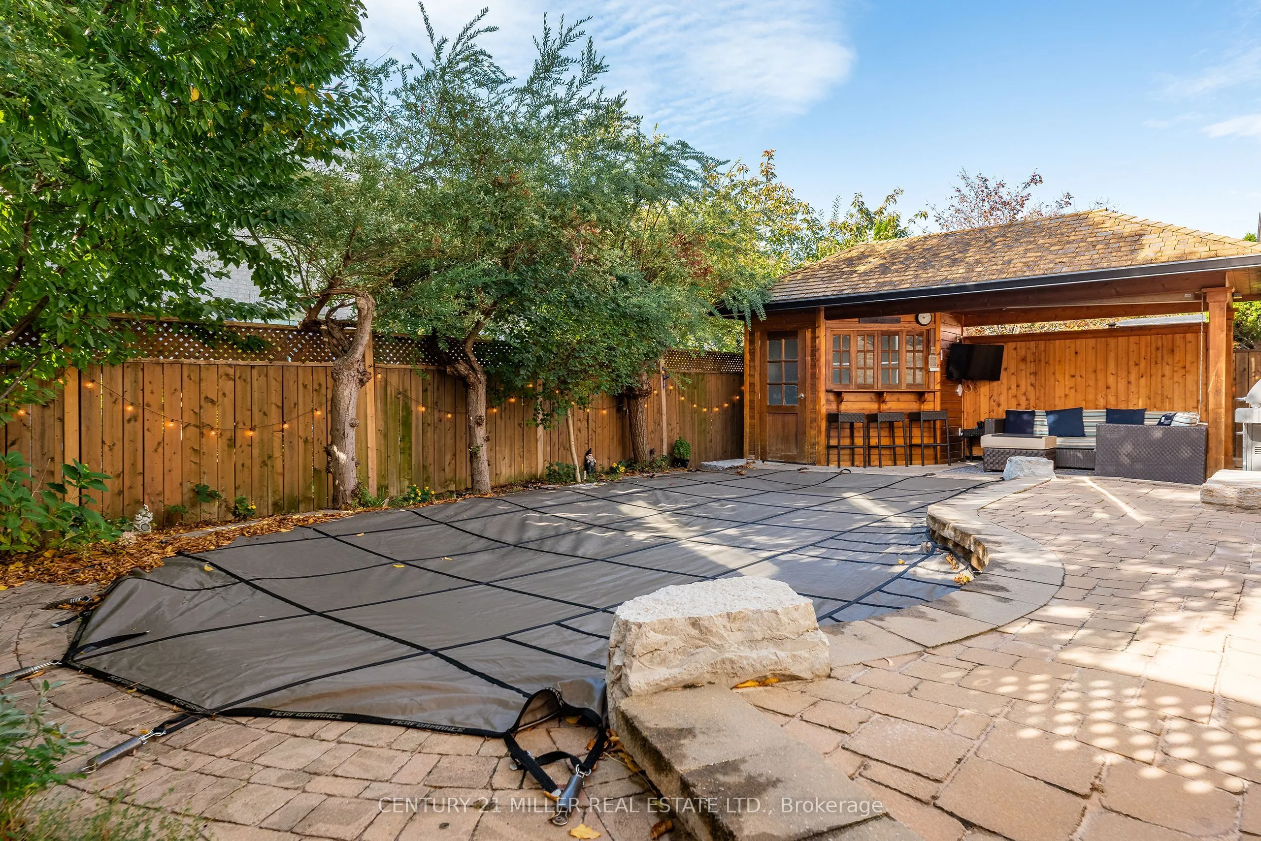 2124 Blackforest Crescent