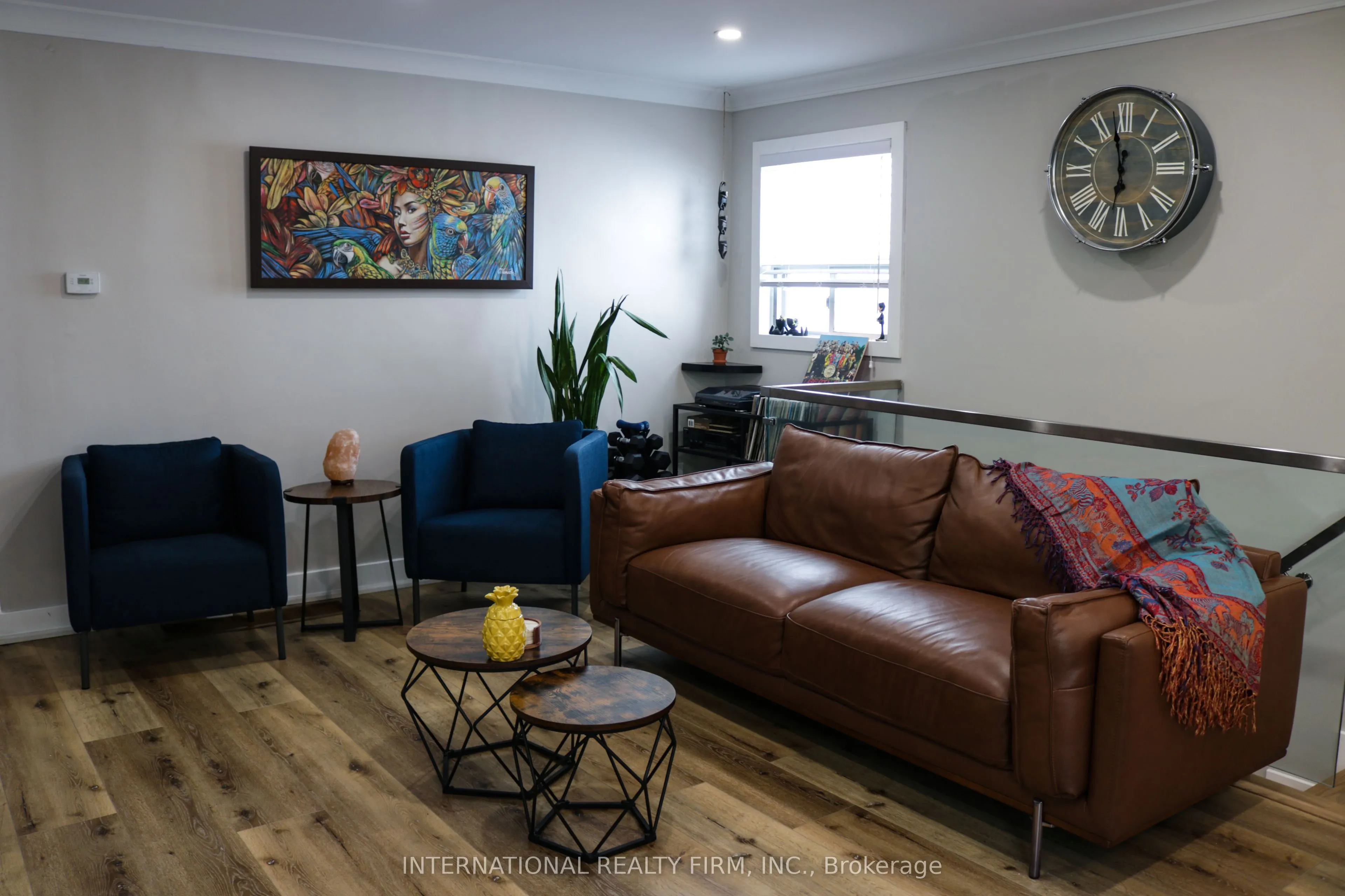 331 Mcroberts Avenue N