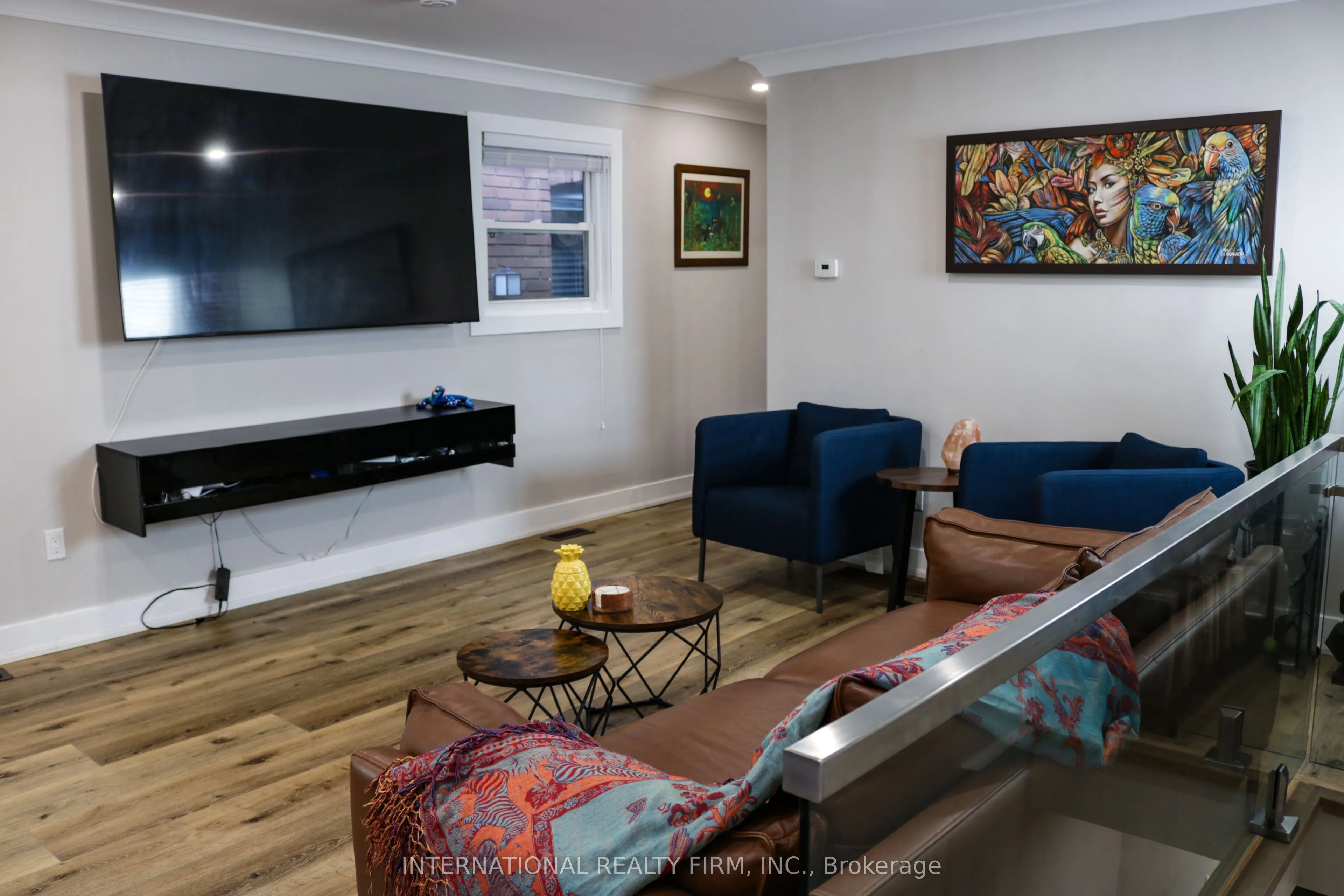 331 Mcroberts Avenue N