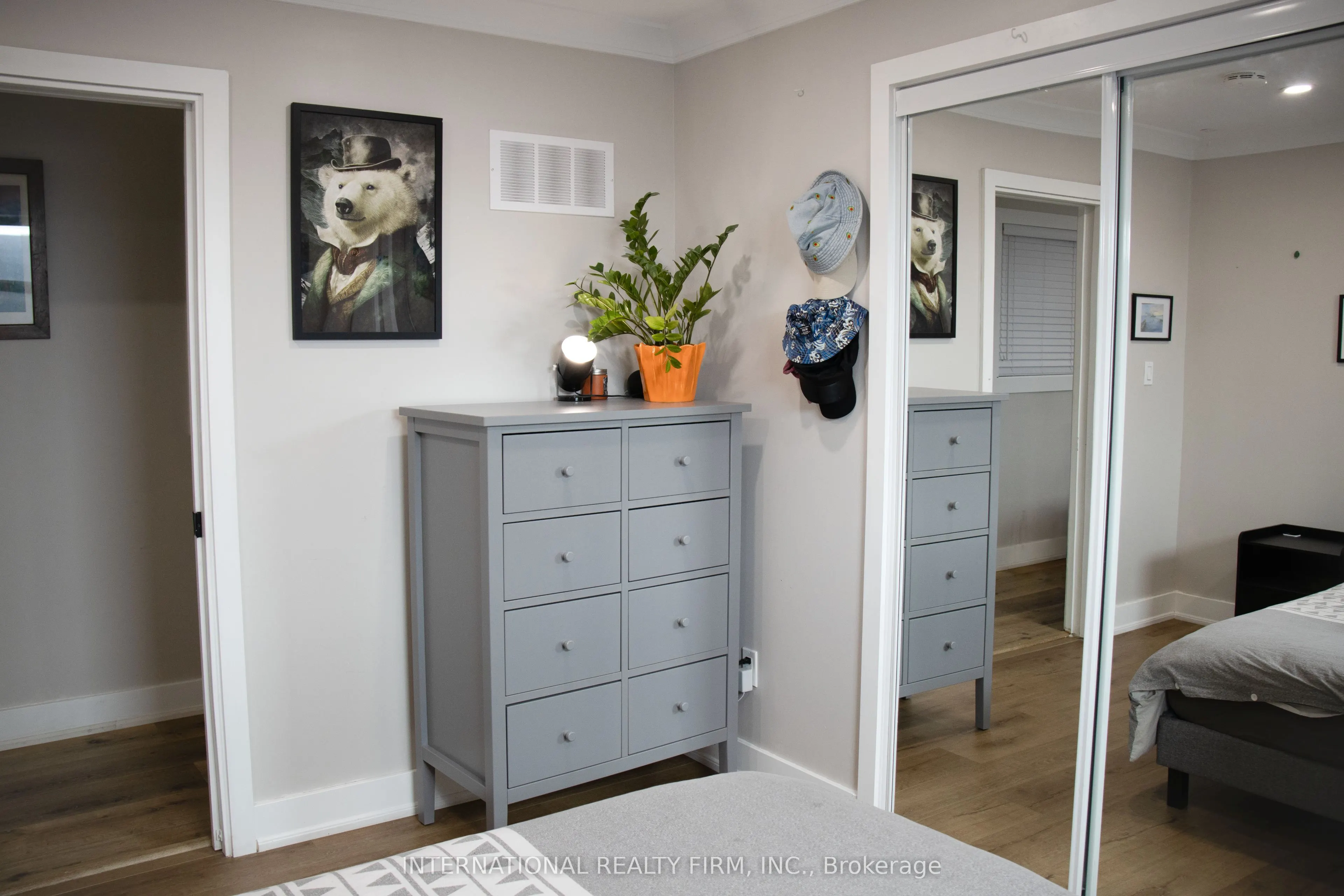 331 Mcroberts Avenue N