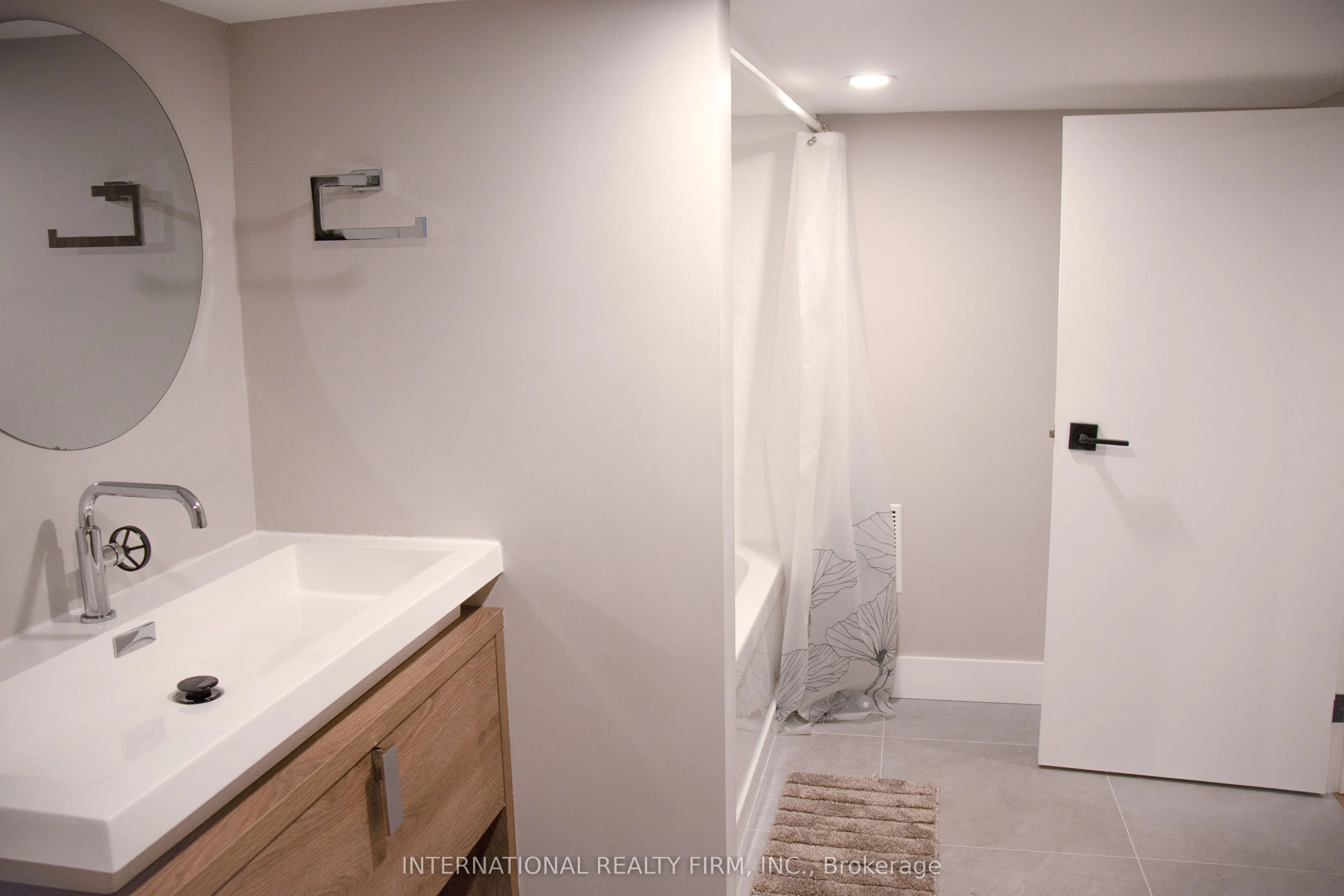 331 Mcroberts Avenue N