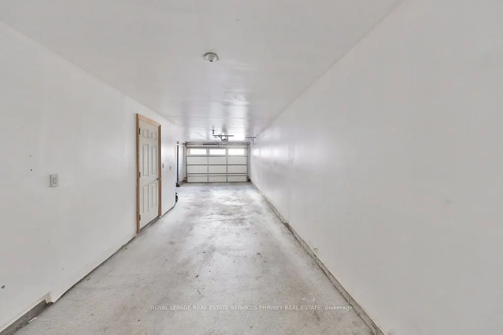 2160 Trafalgar Road W, #10