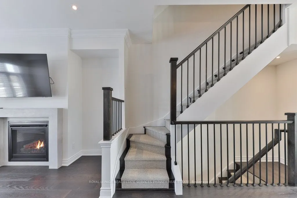 2160 Trafalgar Road W, #10