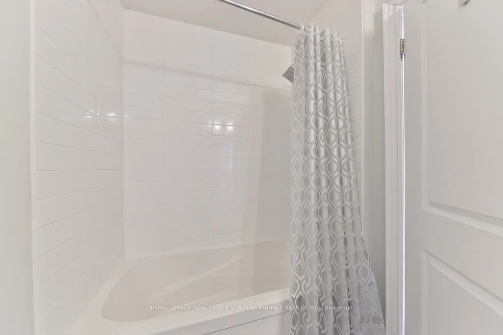 2160 Trafalgar Road W, #10