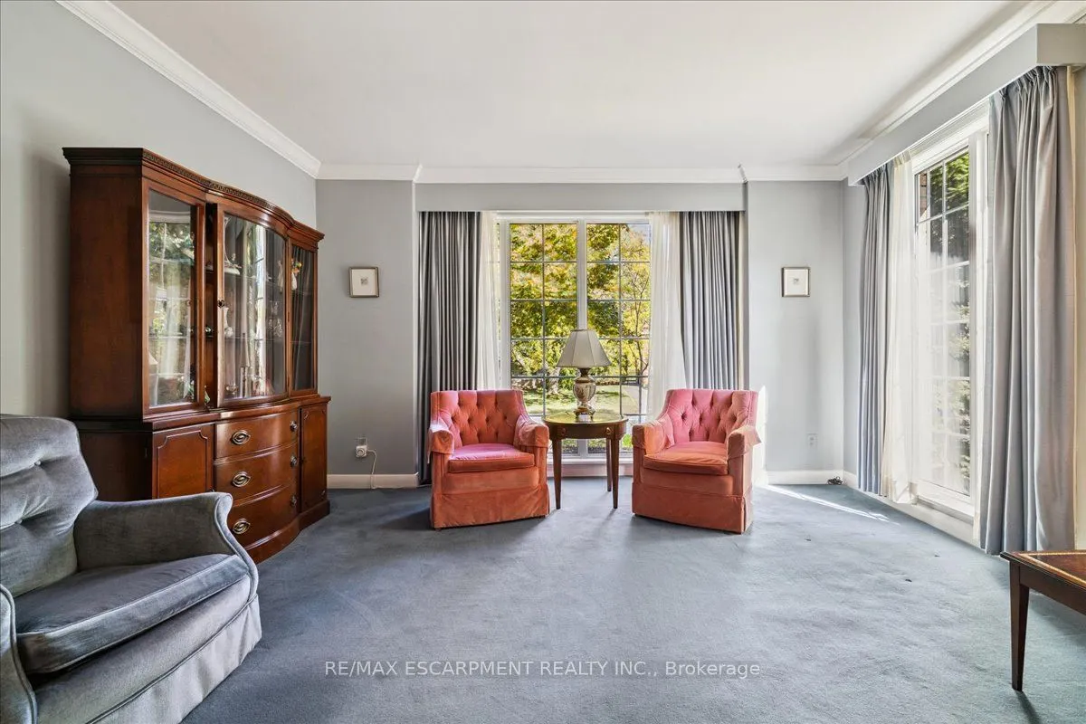 222 STRATHCONA Drive