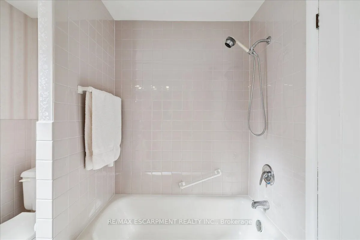 222 STRATHCONA Drive