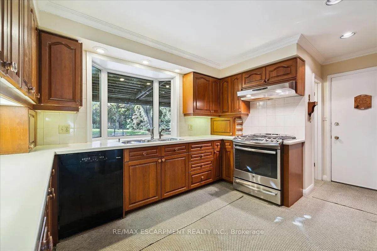 222 STRATHCONA Drive