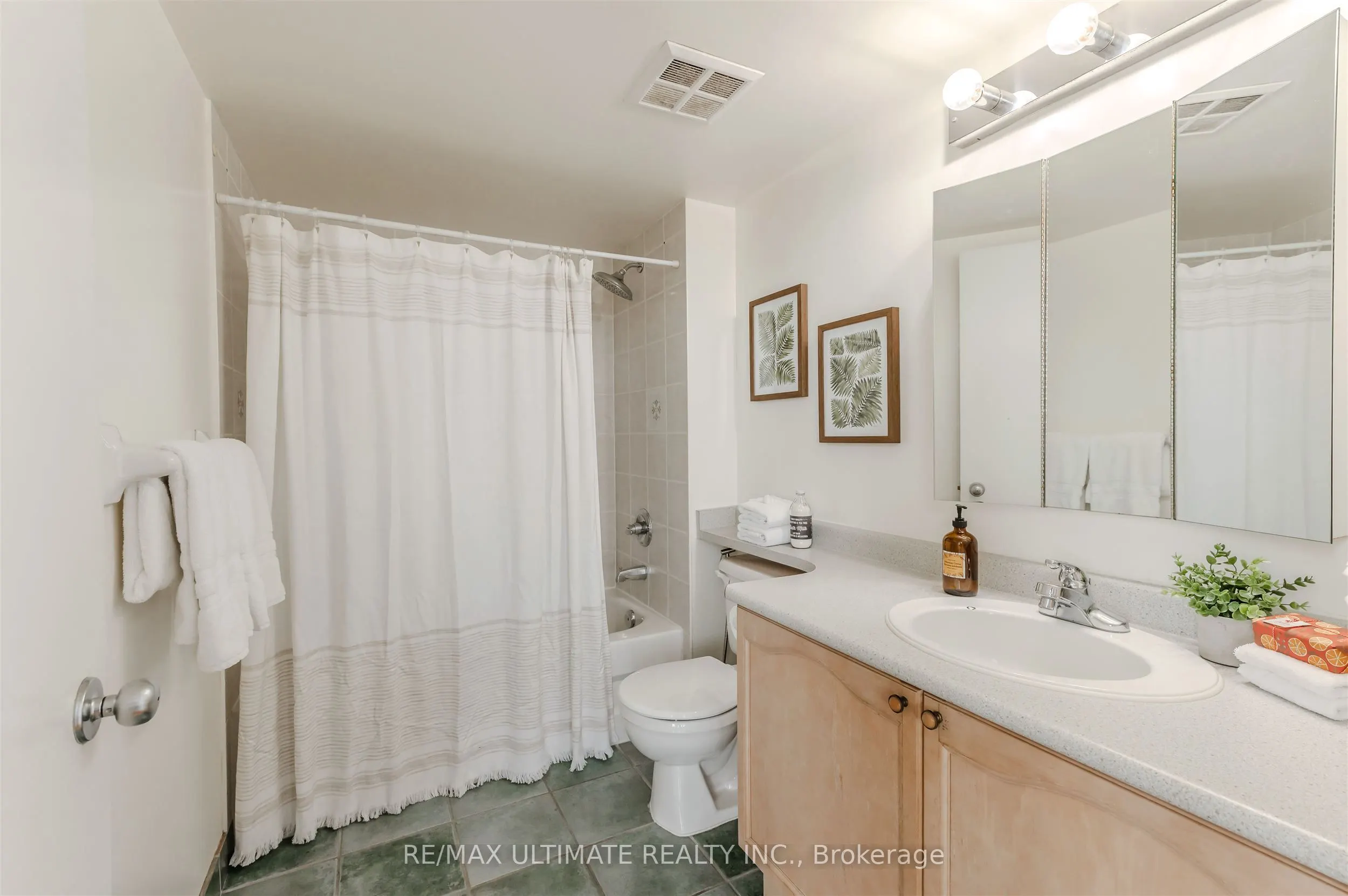 300 Manitoba Street, #301