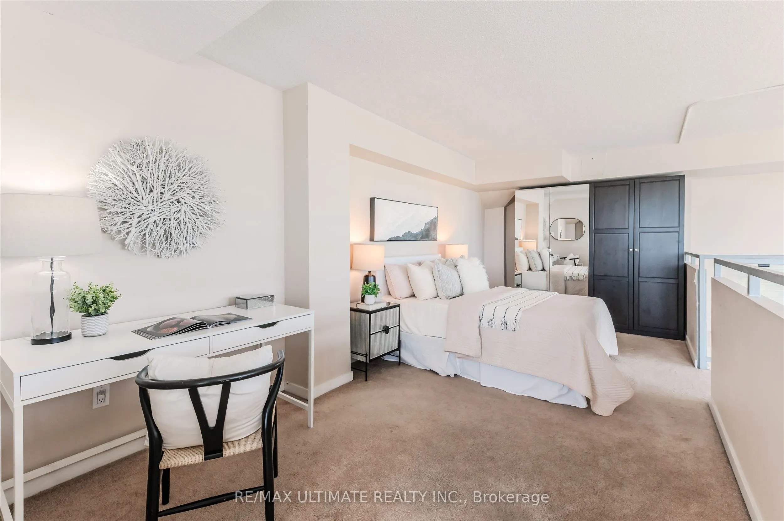 300 Manitoba Street, #301