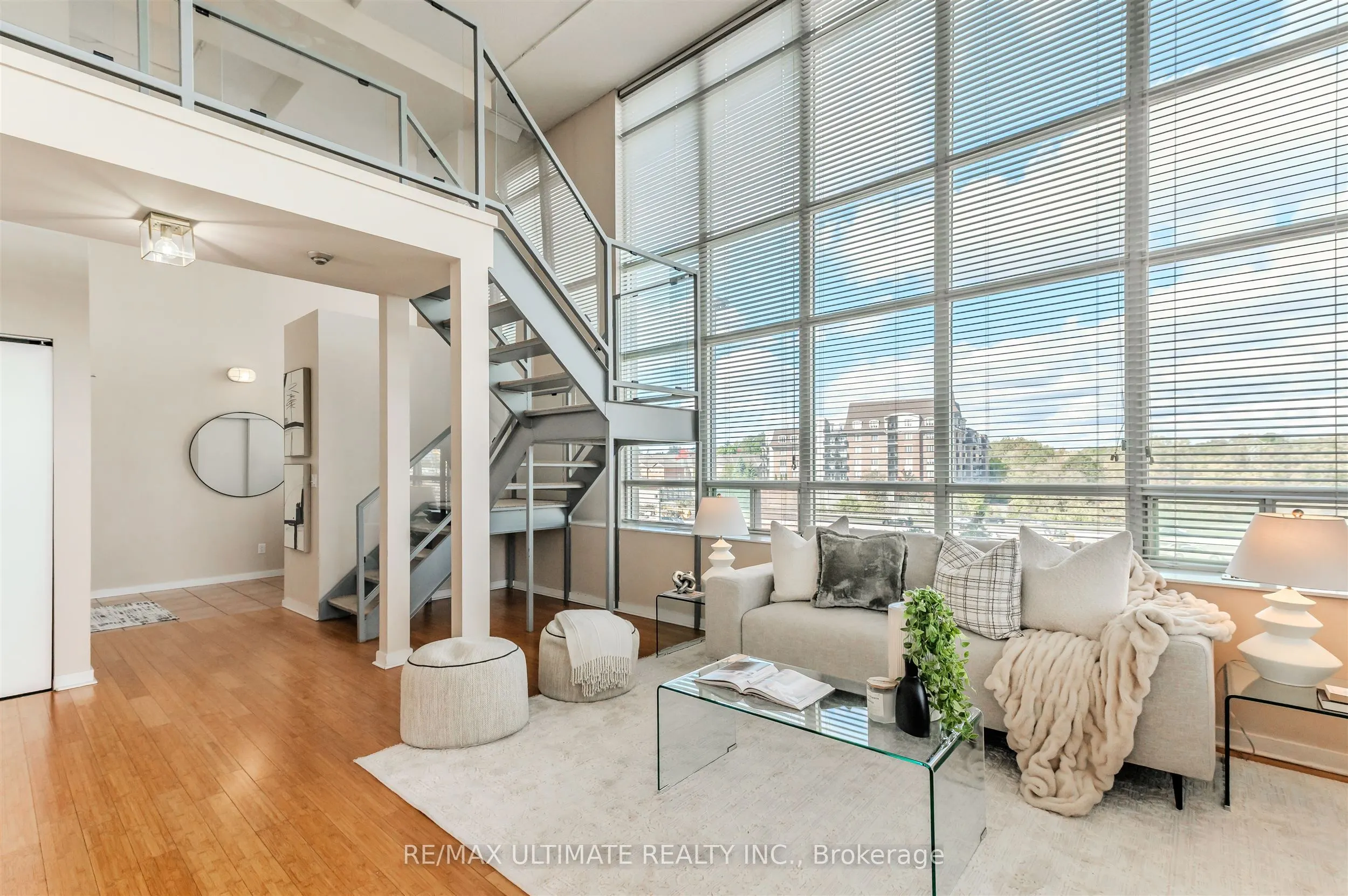 300 Manitoba Street, #301