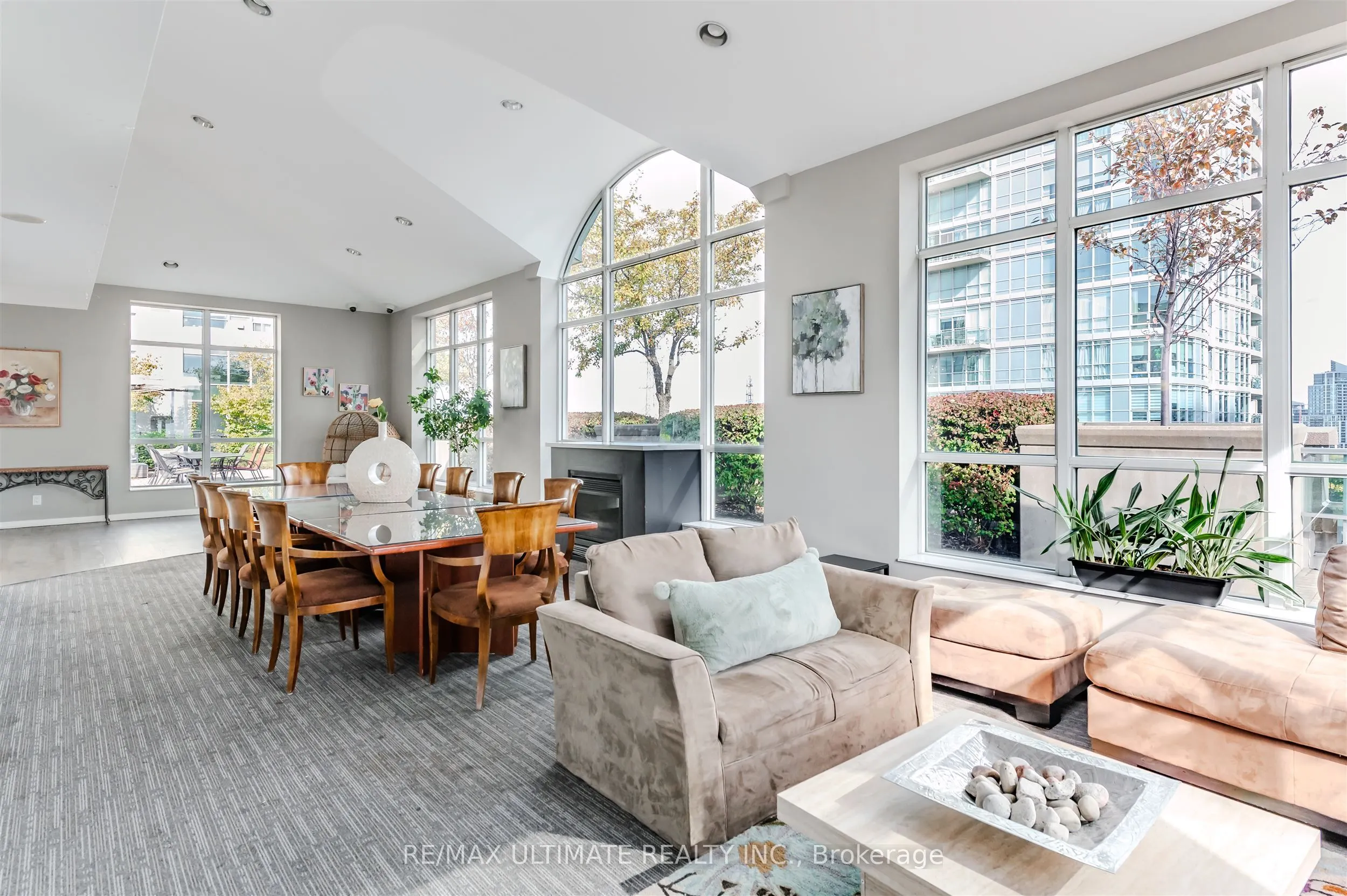 300 Manitoba Street, #301