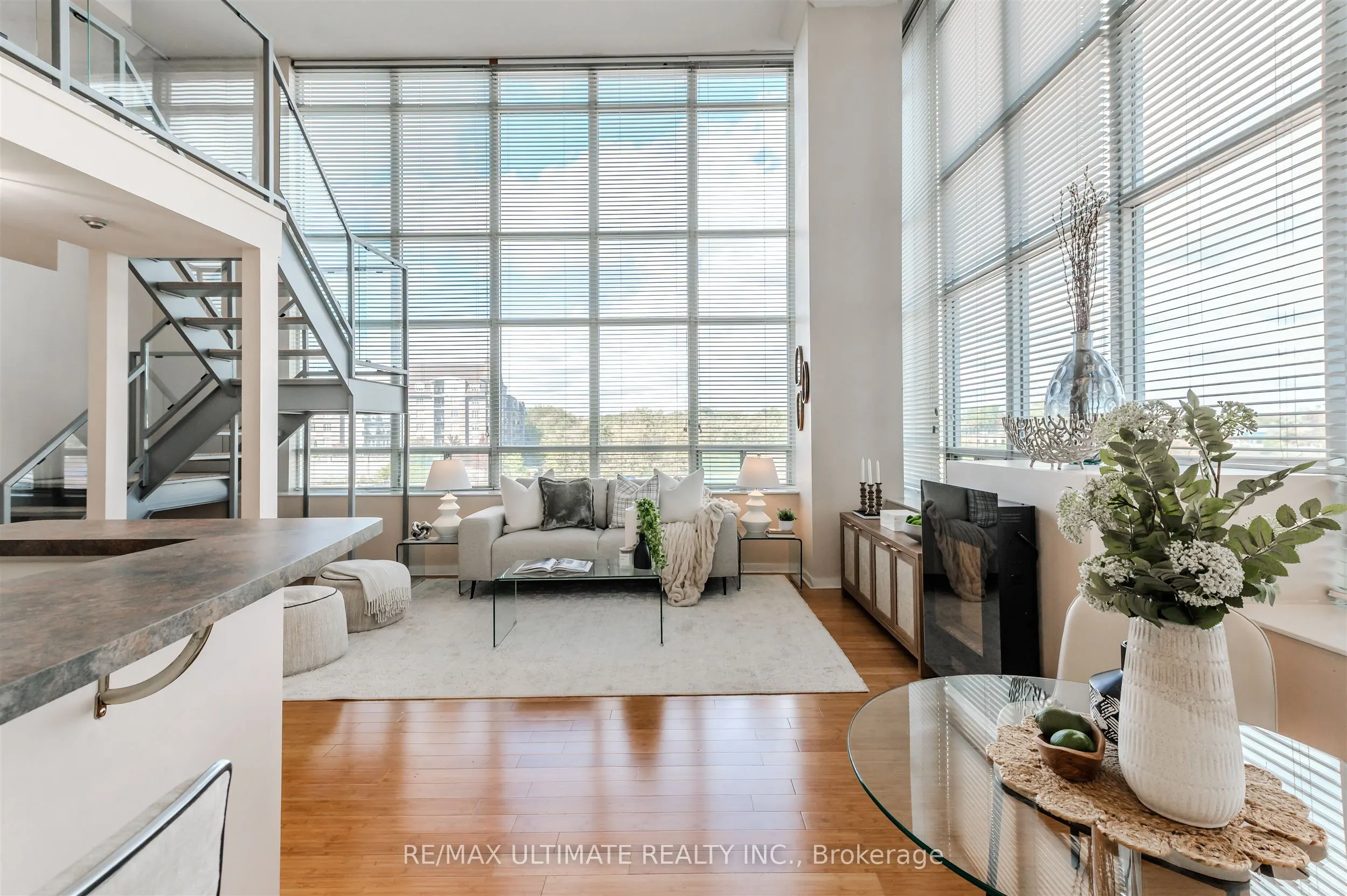 300 Manitoba Street, #301