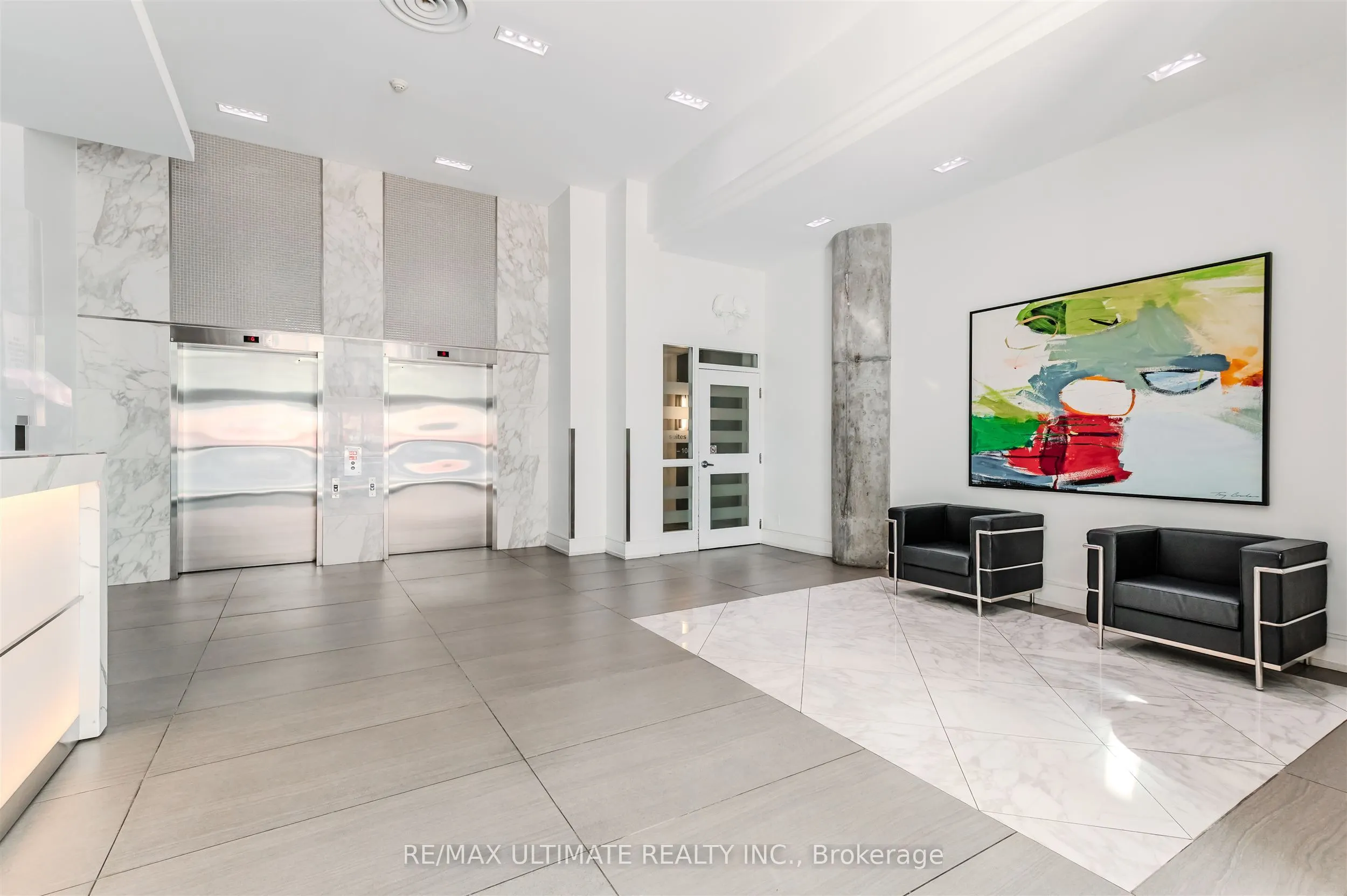 300 Manitoba Street, #301