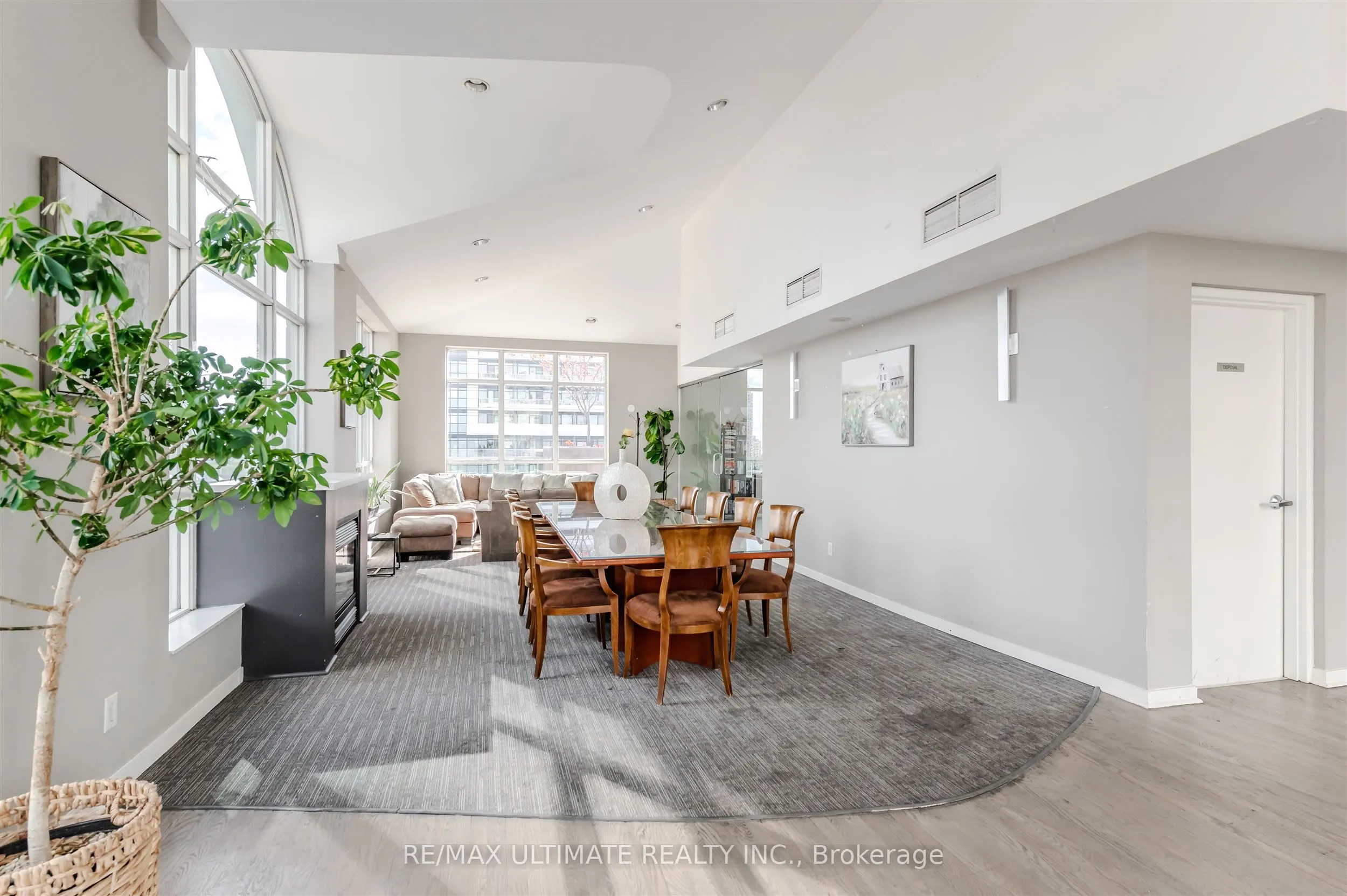 300 Manitoba Street, #301