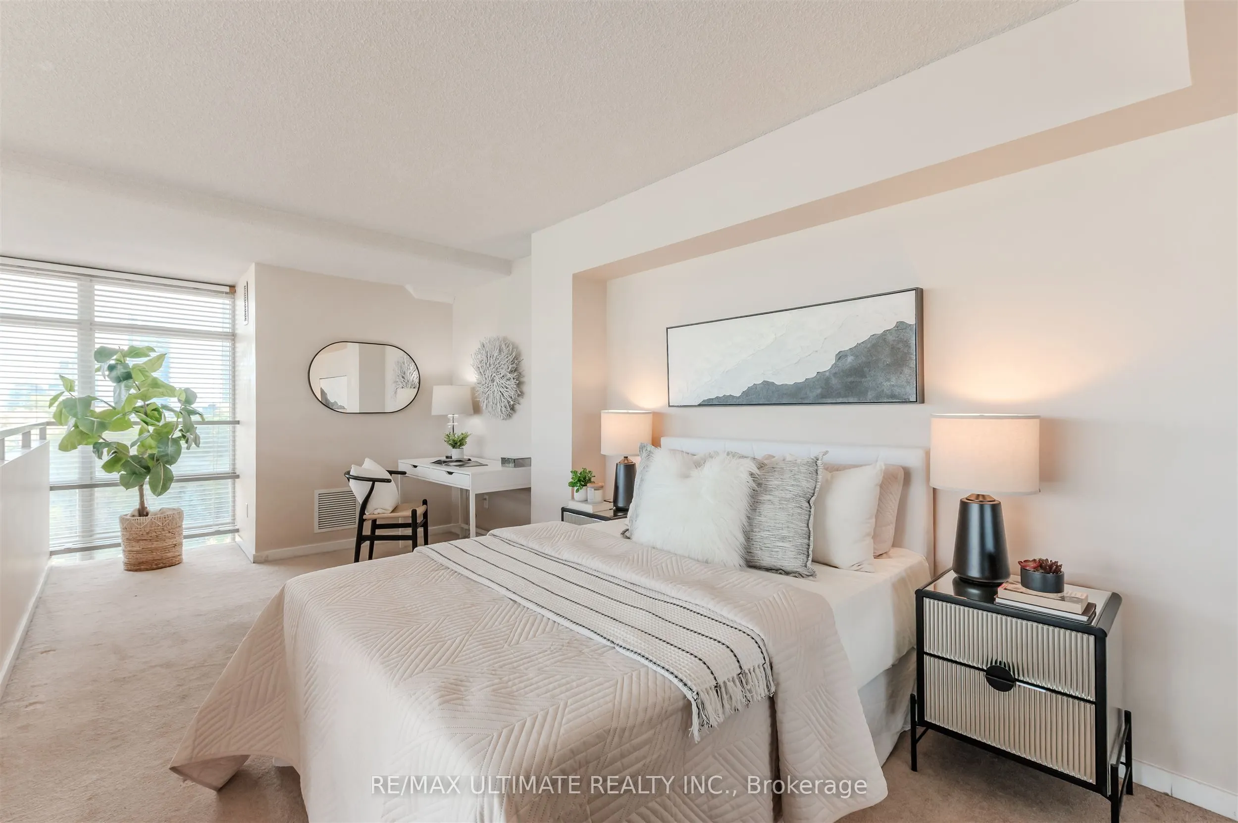 300 Manitoba Street, #301