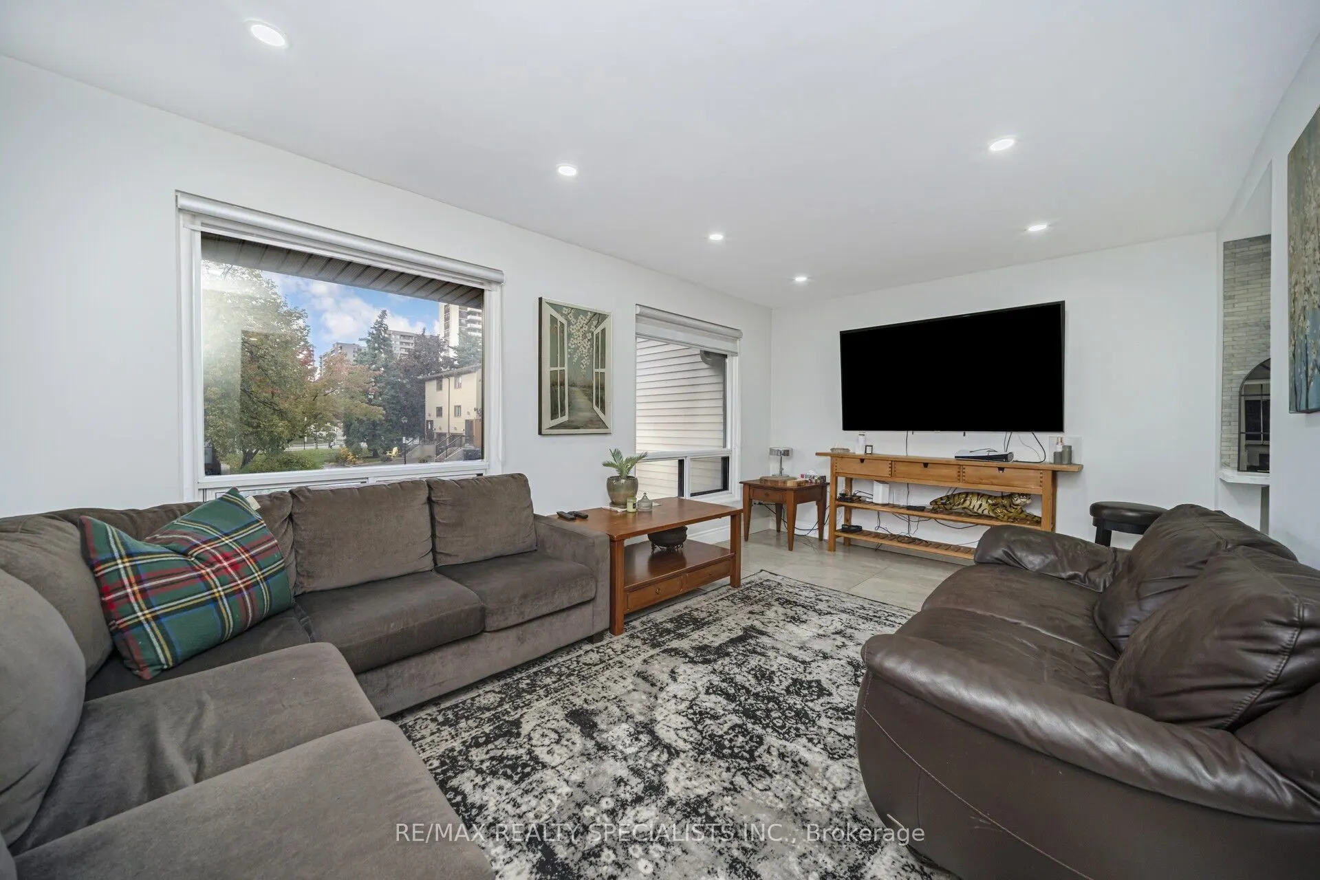 22 Carleton Place, #22