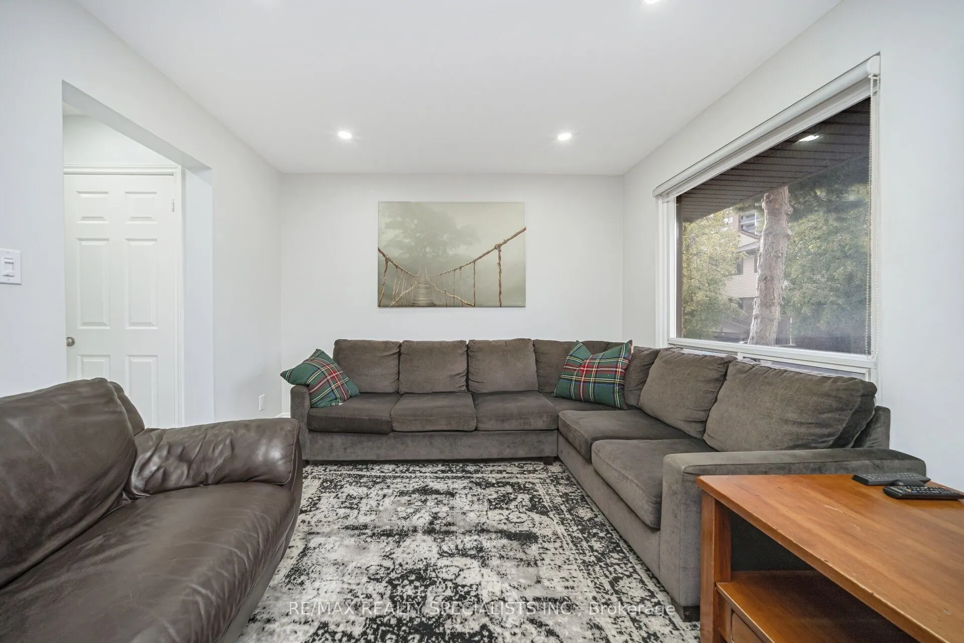 22 Carleton Place, #22