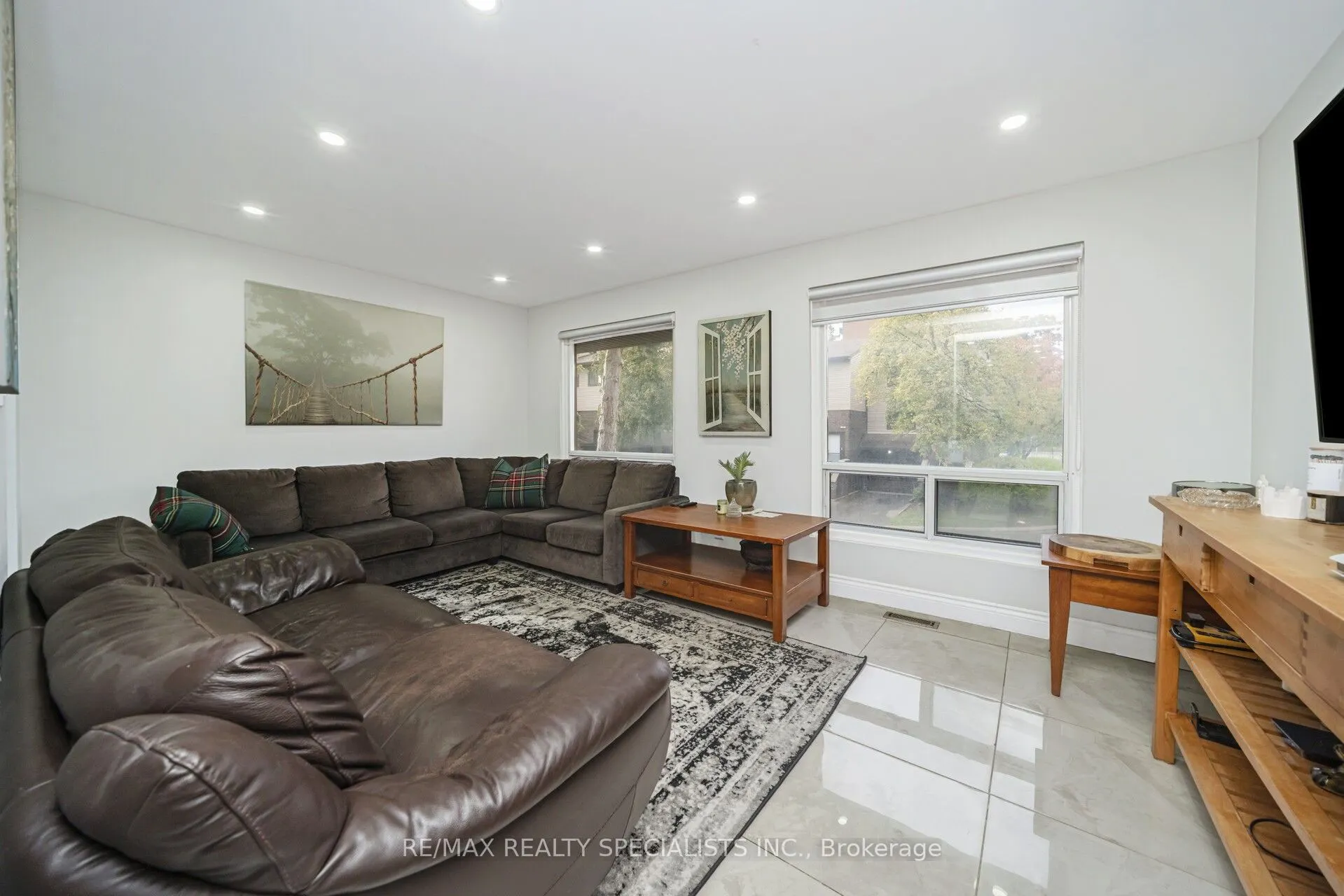 22 Carleton Place, #22