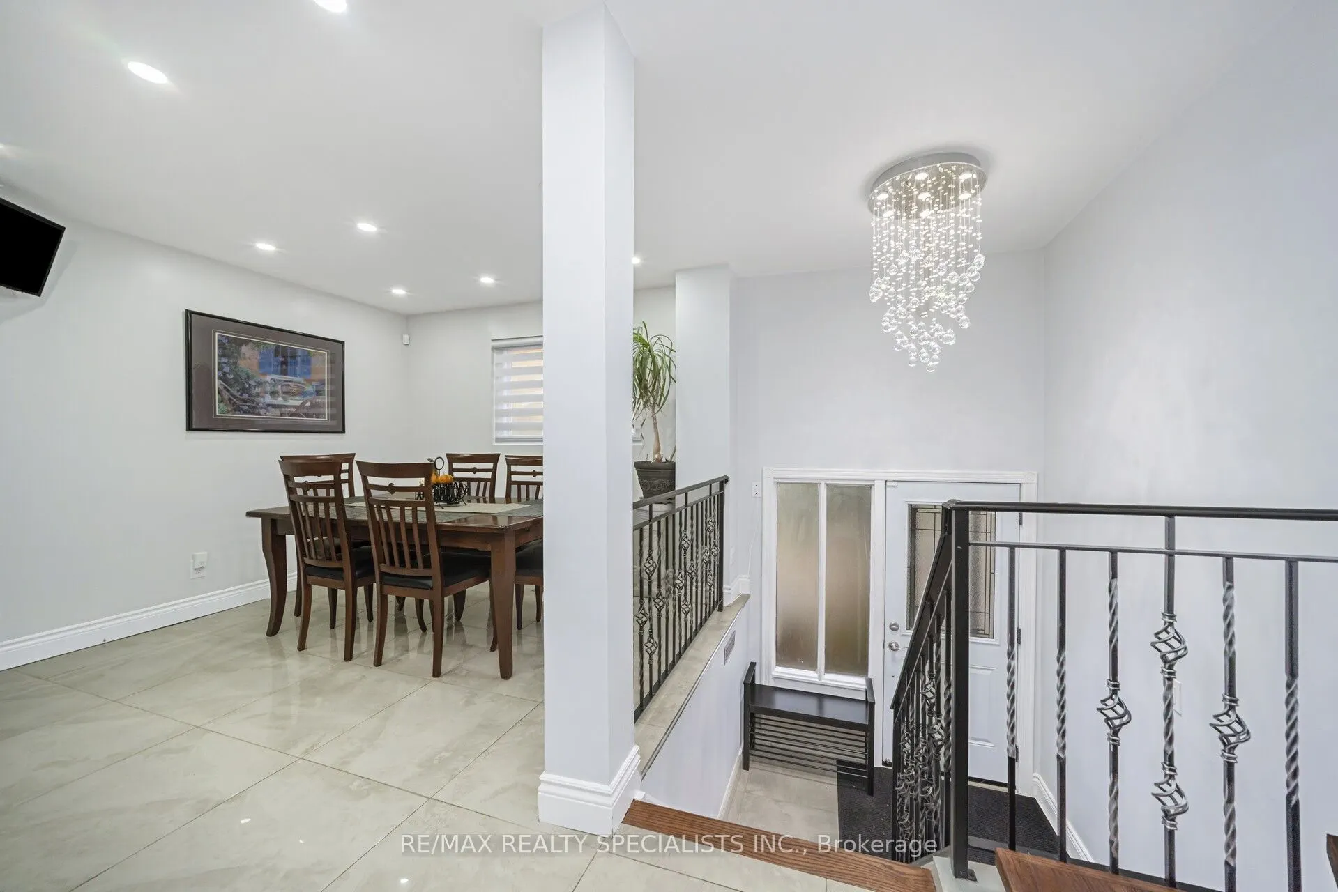 22 Carleton Place, #22