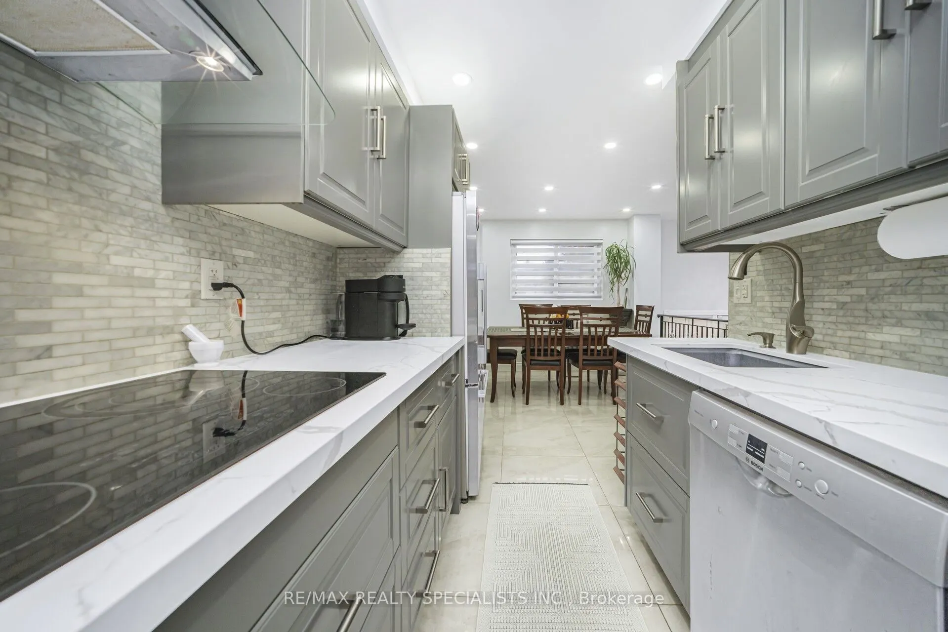 22 Carleton Place, #22