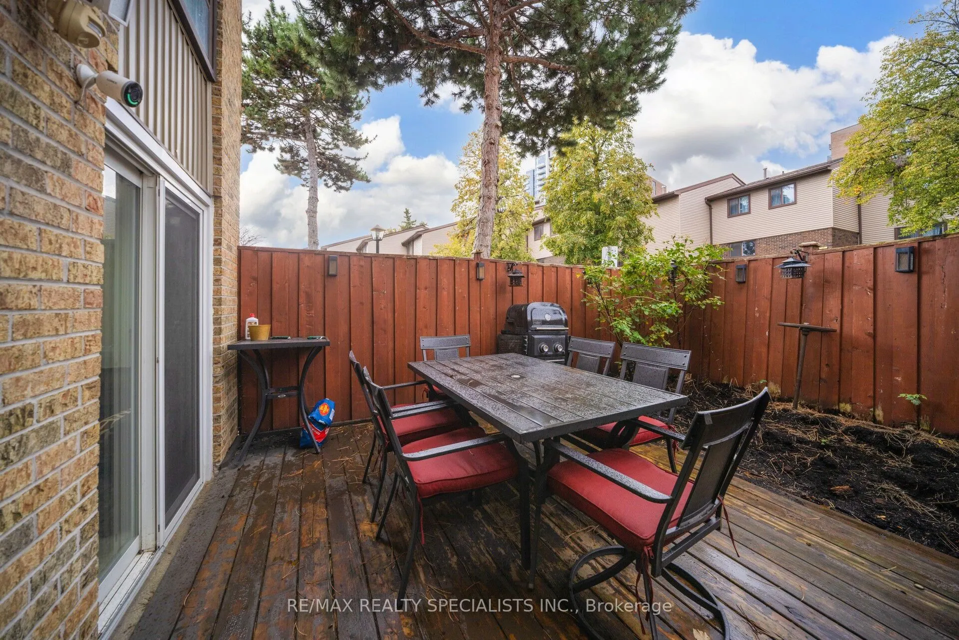 22 Carleton Place, #22