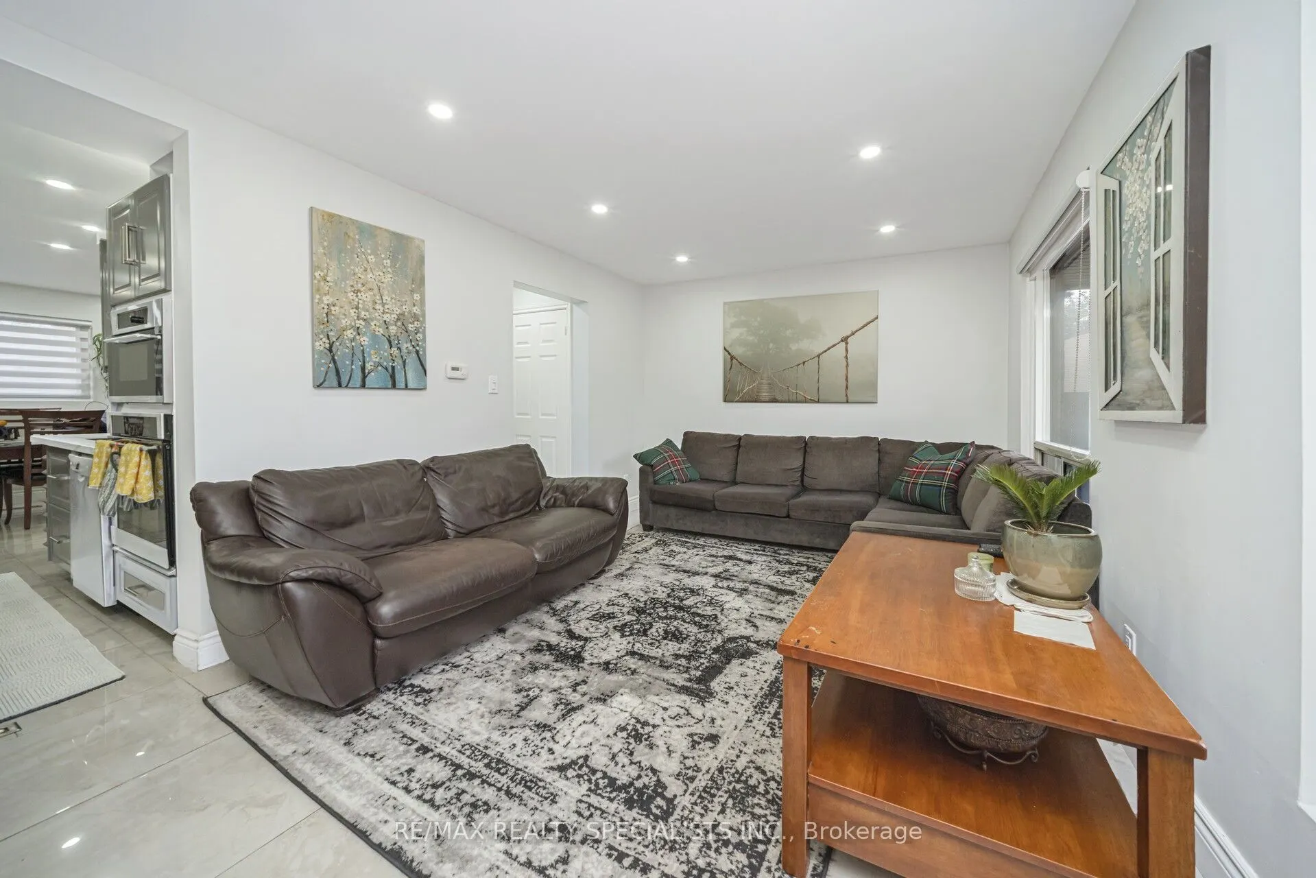 22 Carleton Place, #22