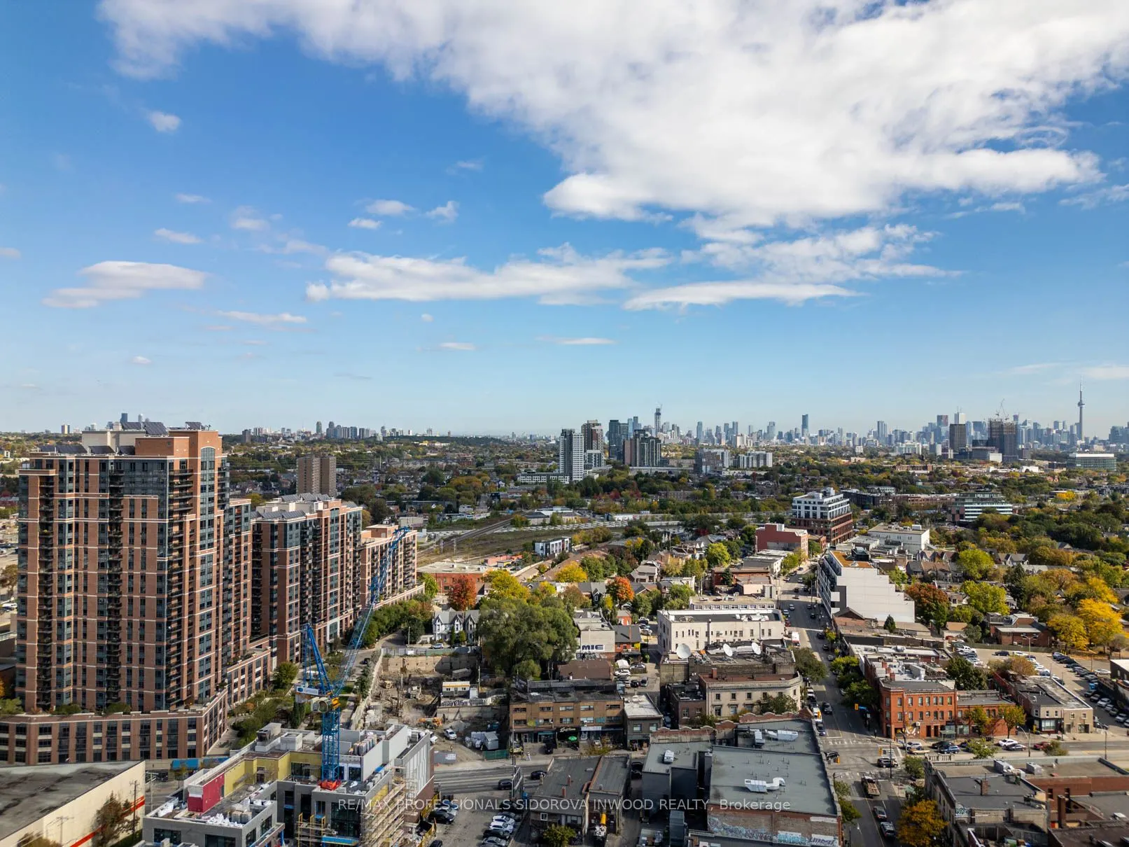 61 Heintzman Street, #107