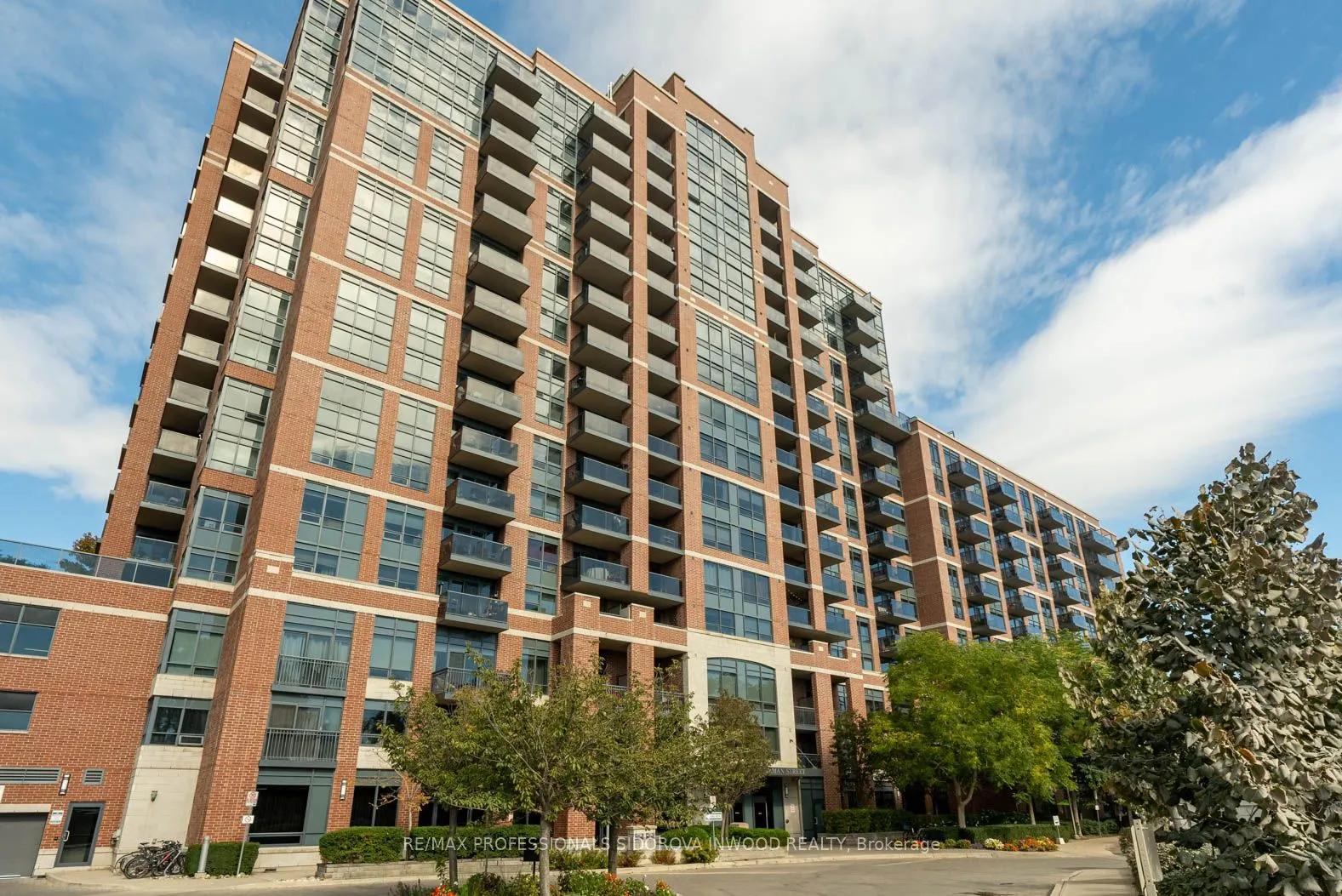 61 Heintzman Street, #107