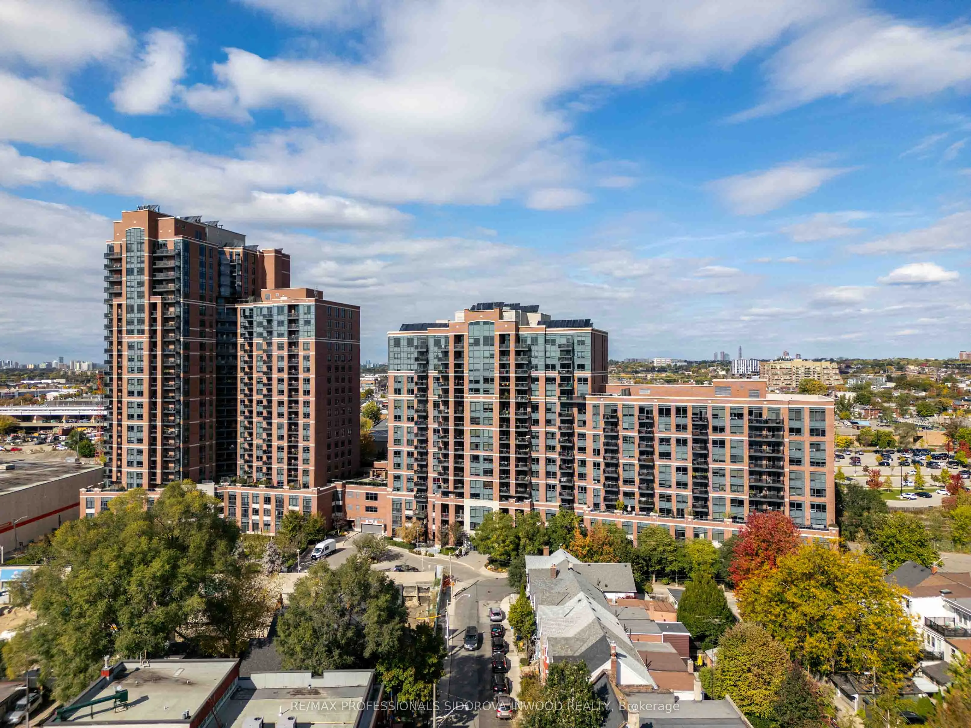 61 Heintzman Street, #107