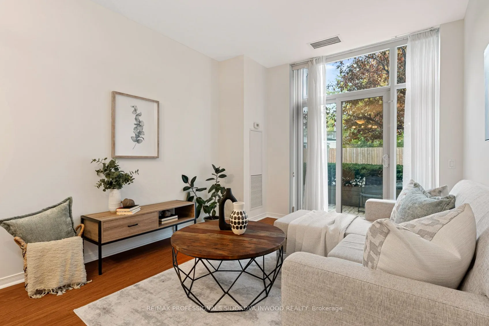 61 Heintzman Street, #107