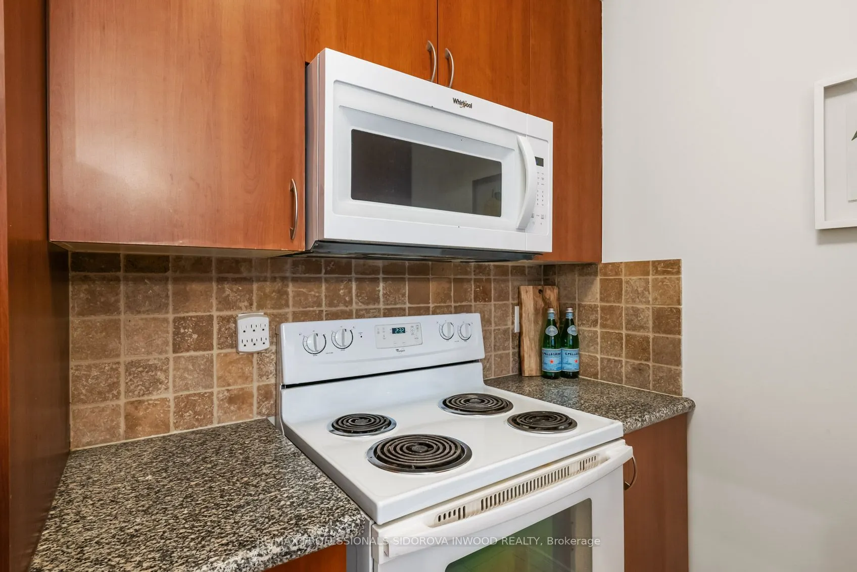 61 Heintzman Street, #107