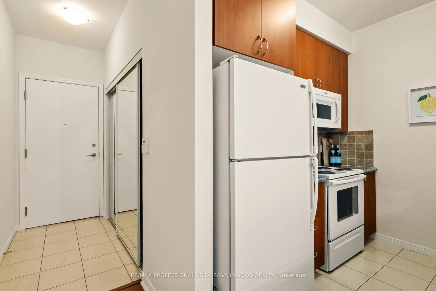 61 Heintzman Street, #107