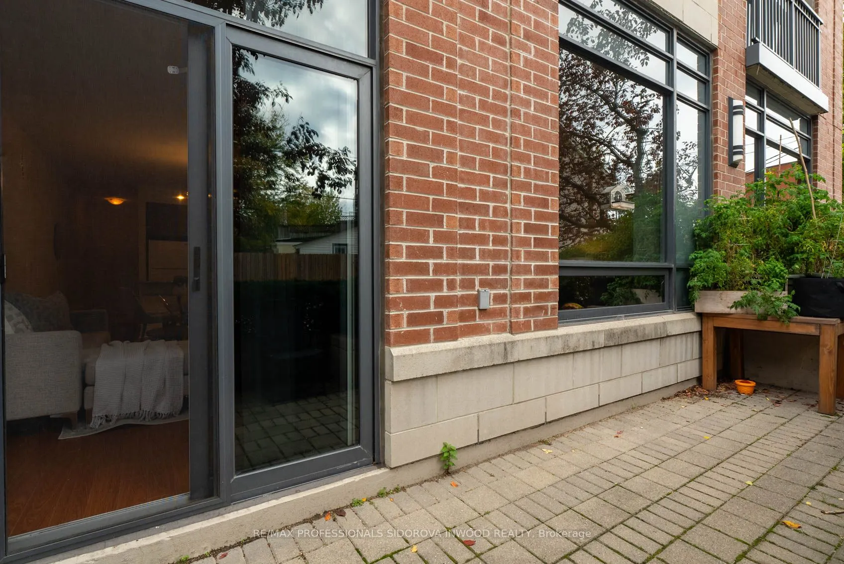 61 Heintzman Street, #107