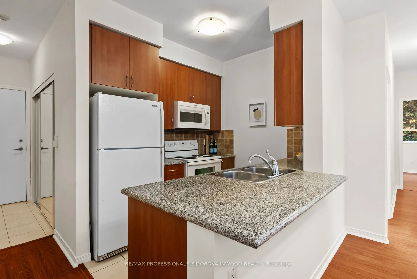 61 Heintzman Street, #107