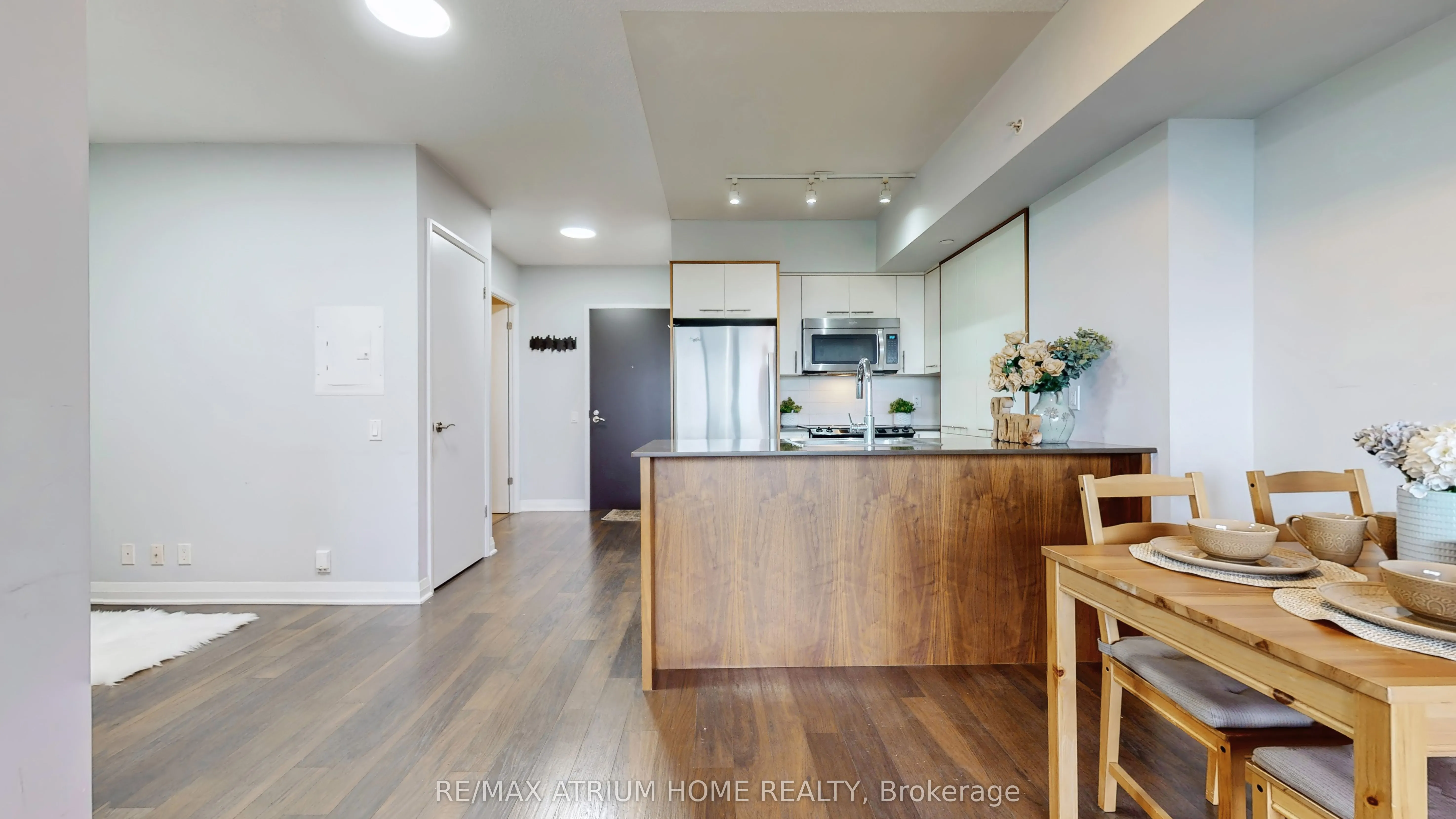 5 Valhalla Inn Road, #1803