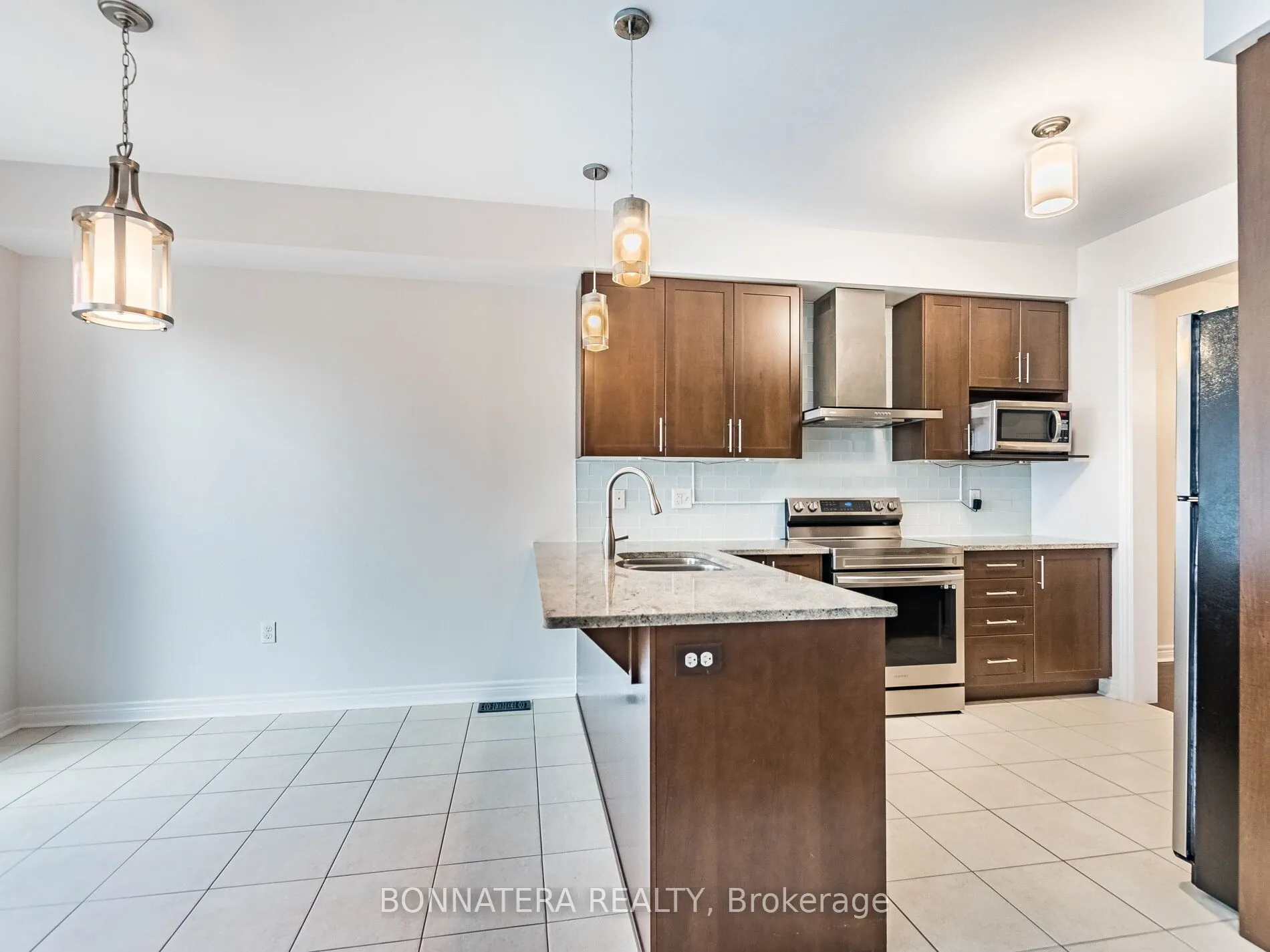 3275 Stalybridge Drive, #19