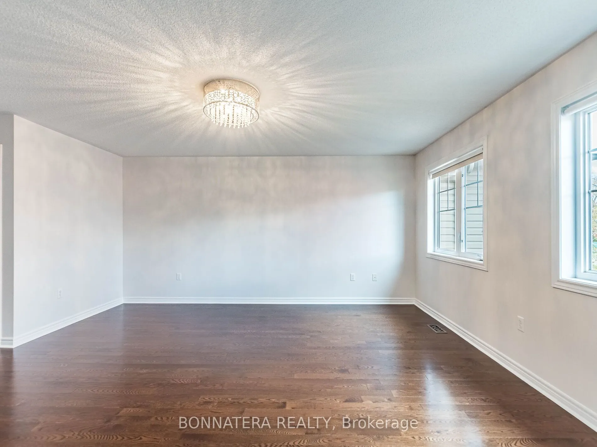 3275 Stalybridge Drive, #19