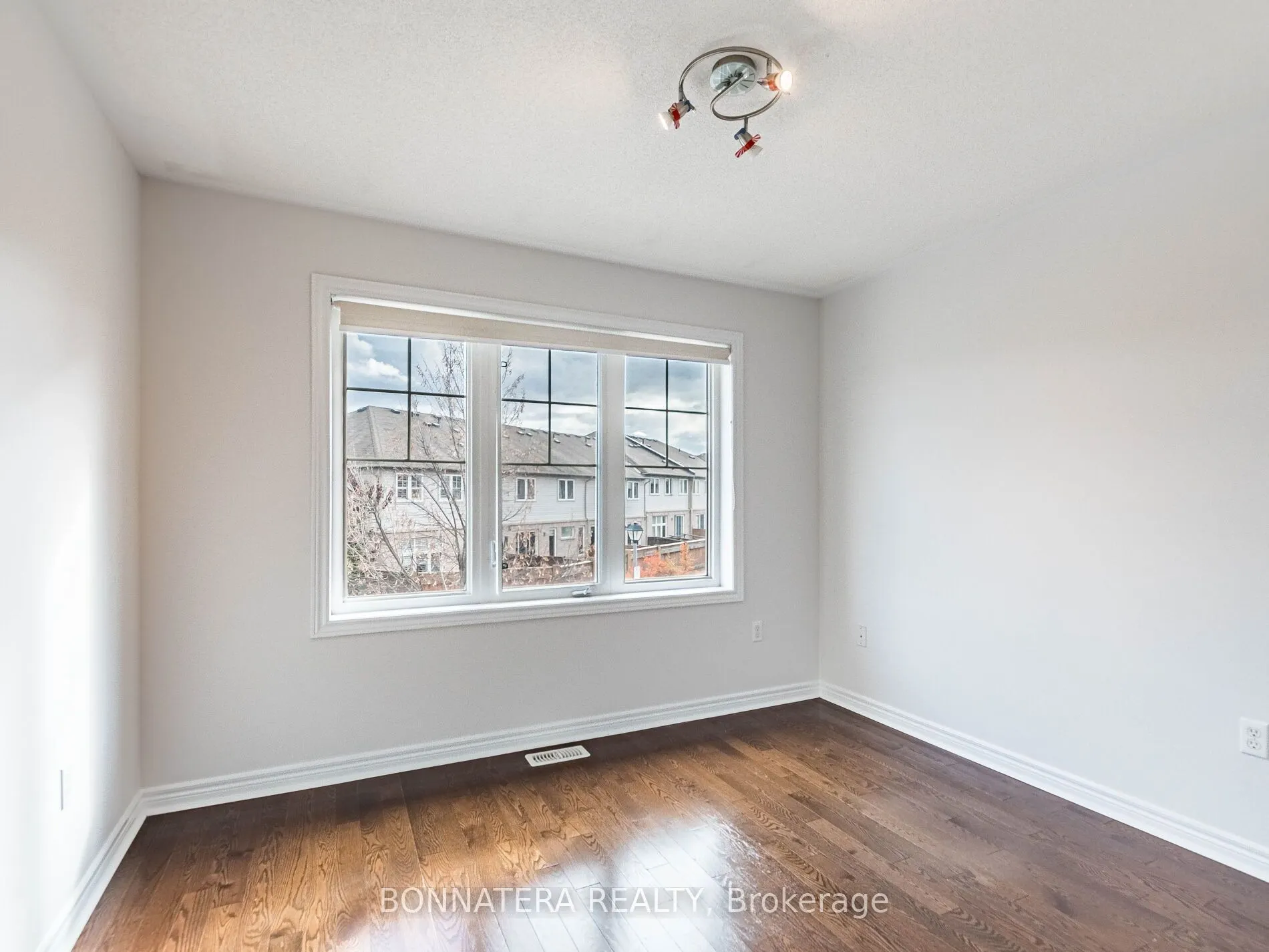 3275 Stalybridge Drive, #19