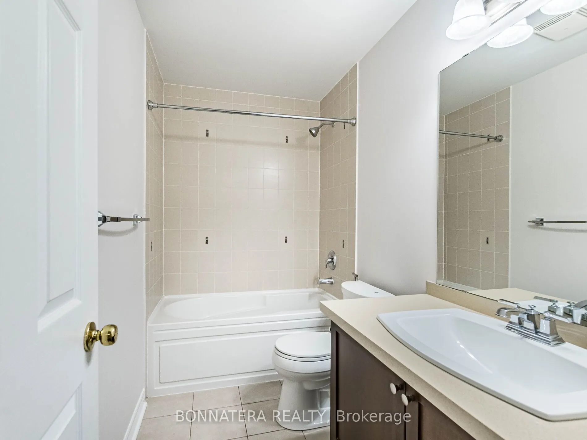 3275 Stalybridge Drive, #19