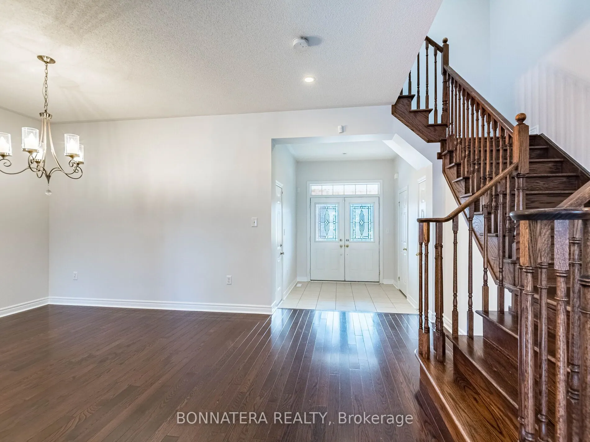 3275 Stalybridge Drive, #19