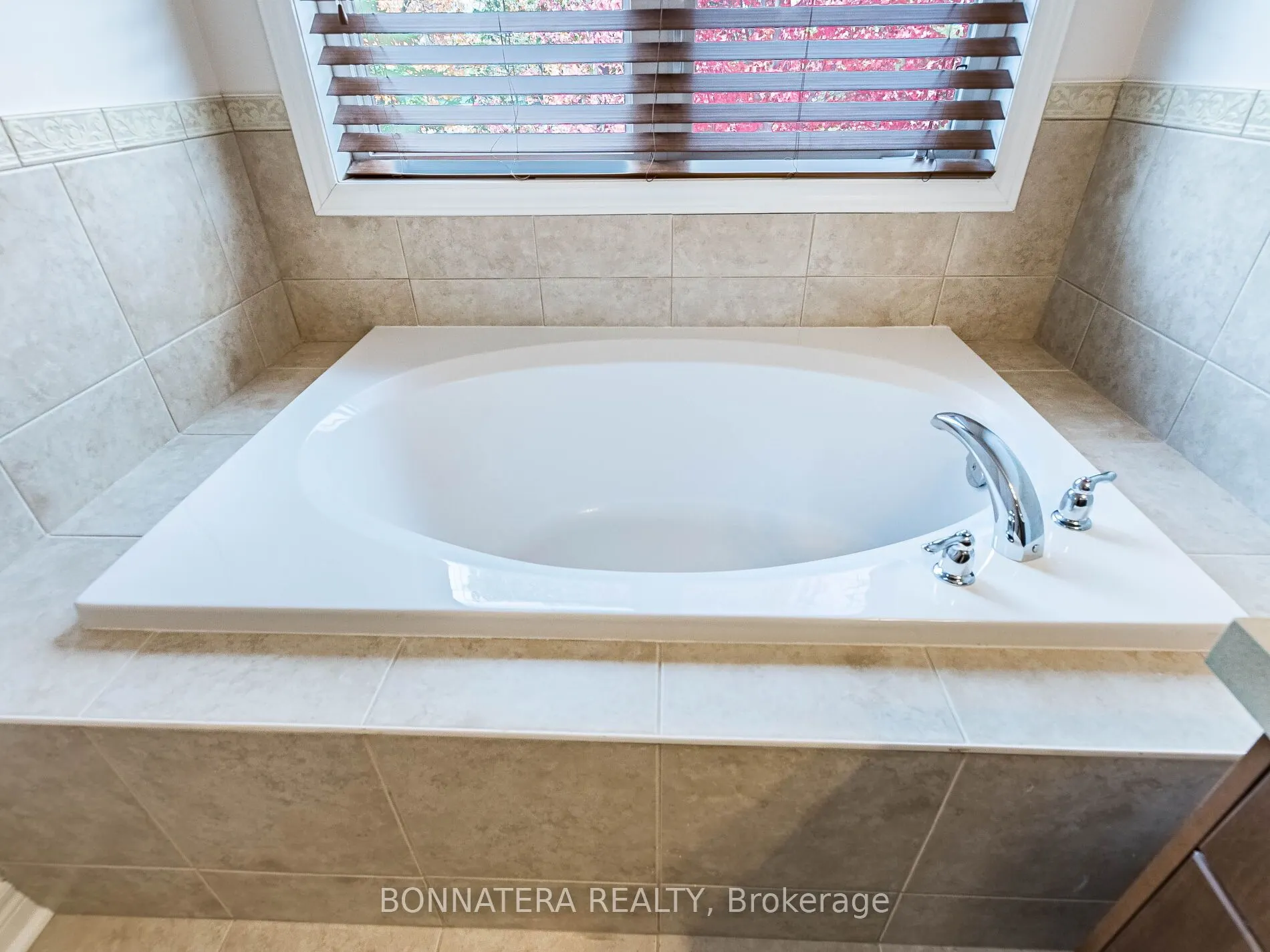 3275 Stalybridge Drive, #19