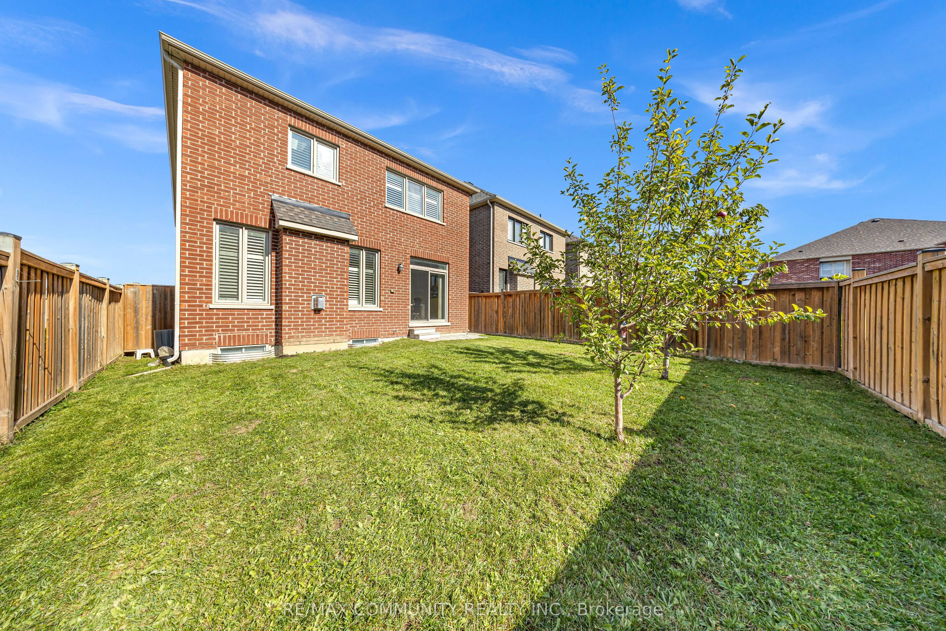 209 Castle Oaks Crossing