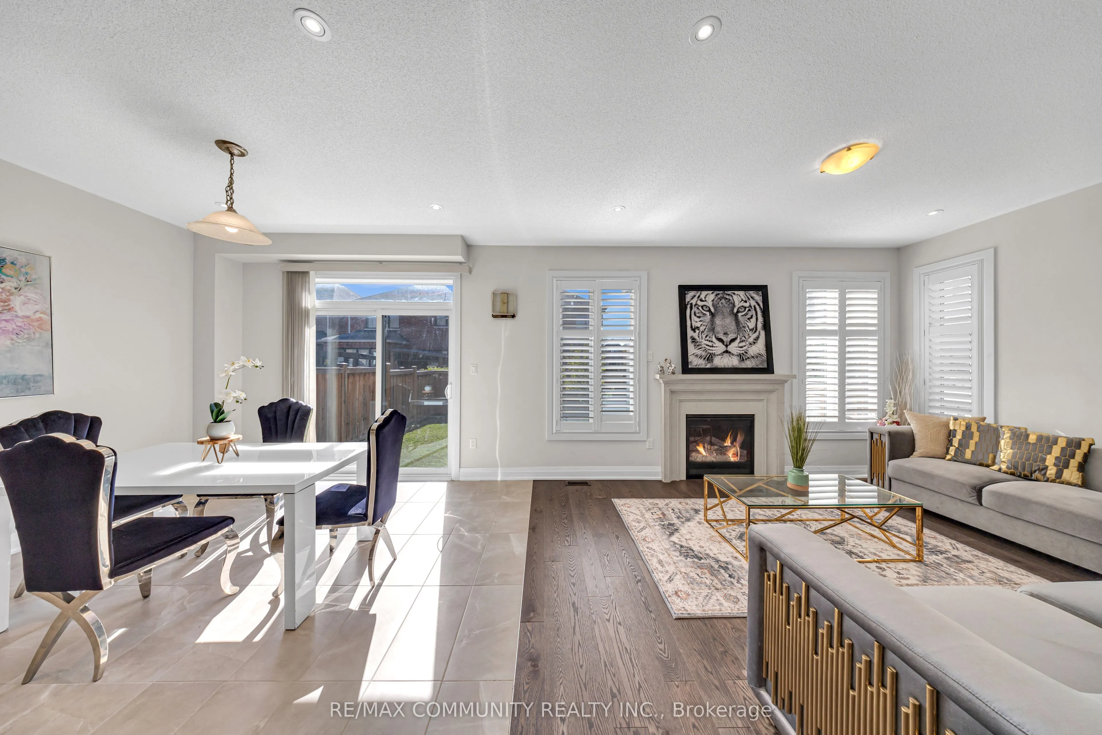 209 Castle Oaks Crossing